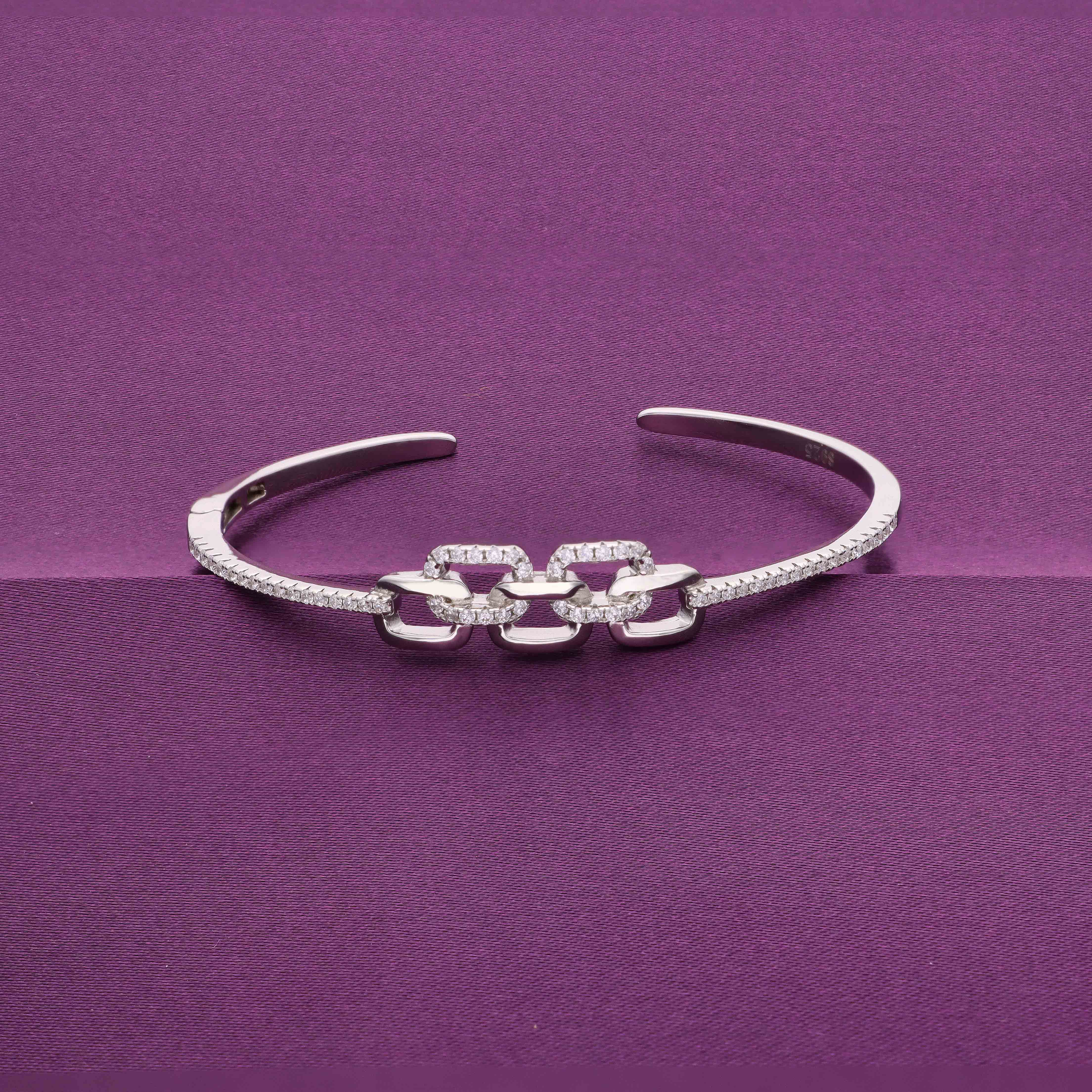 Stunning Intertwined Chain Silver Bangle Bracelet - Image 3