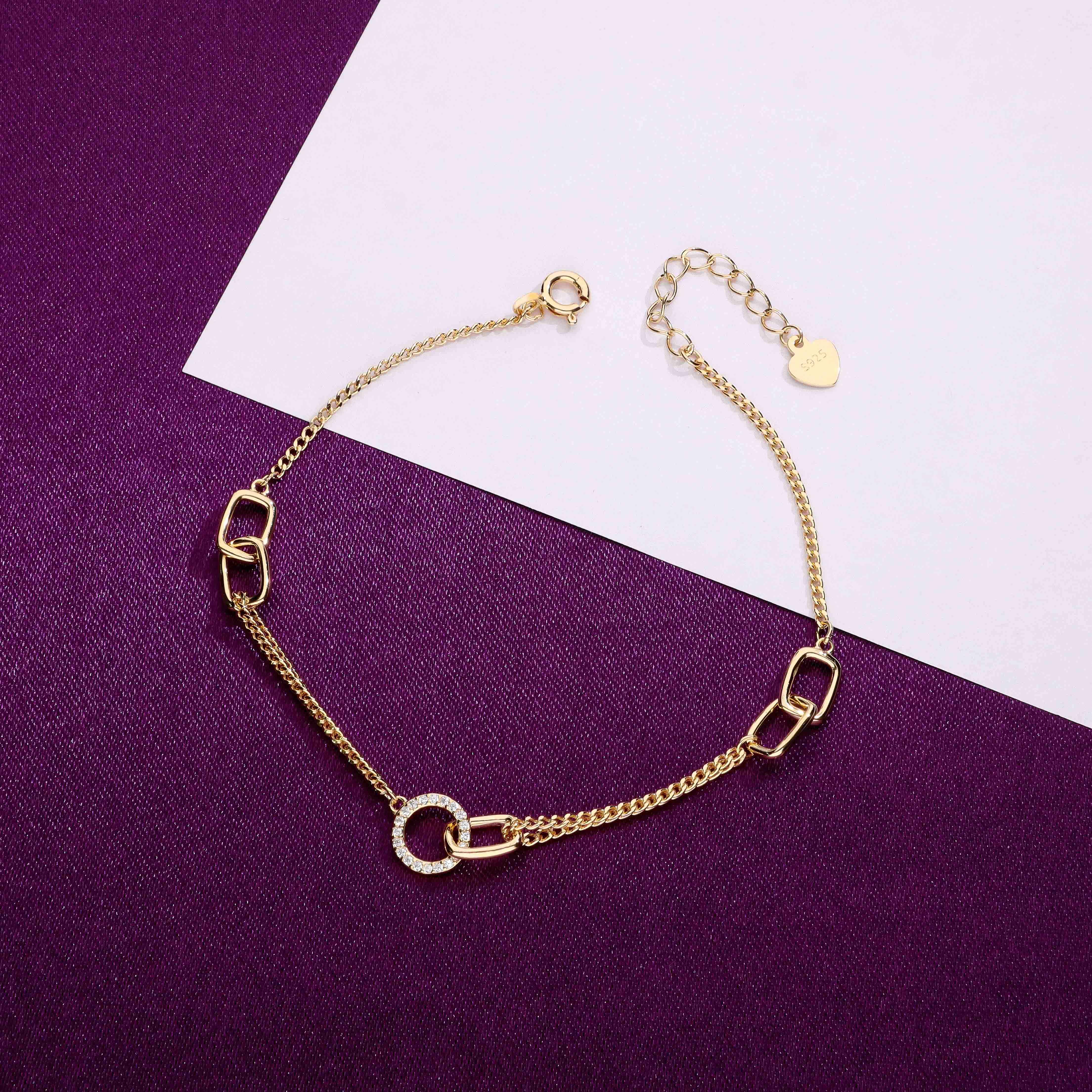 Chic Link Charm Bracelet - Image 11