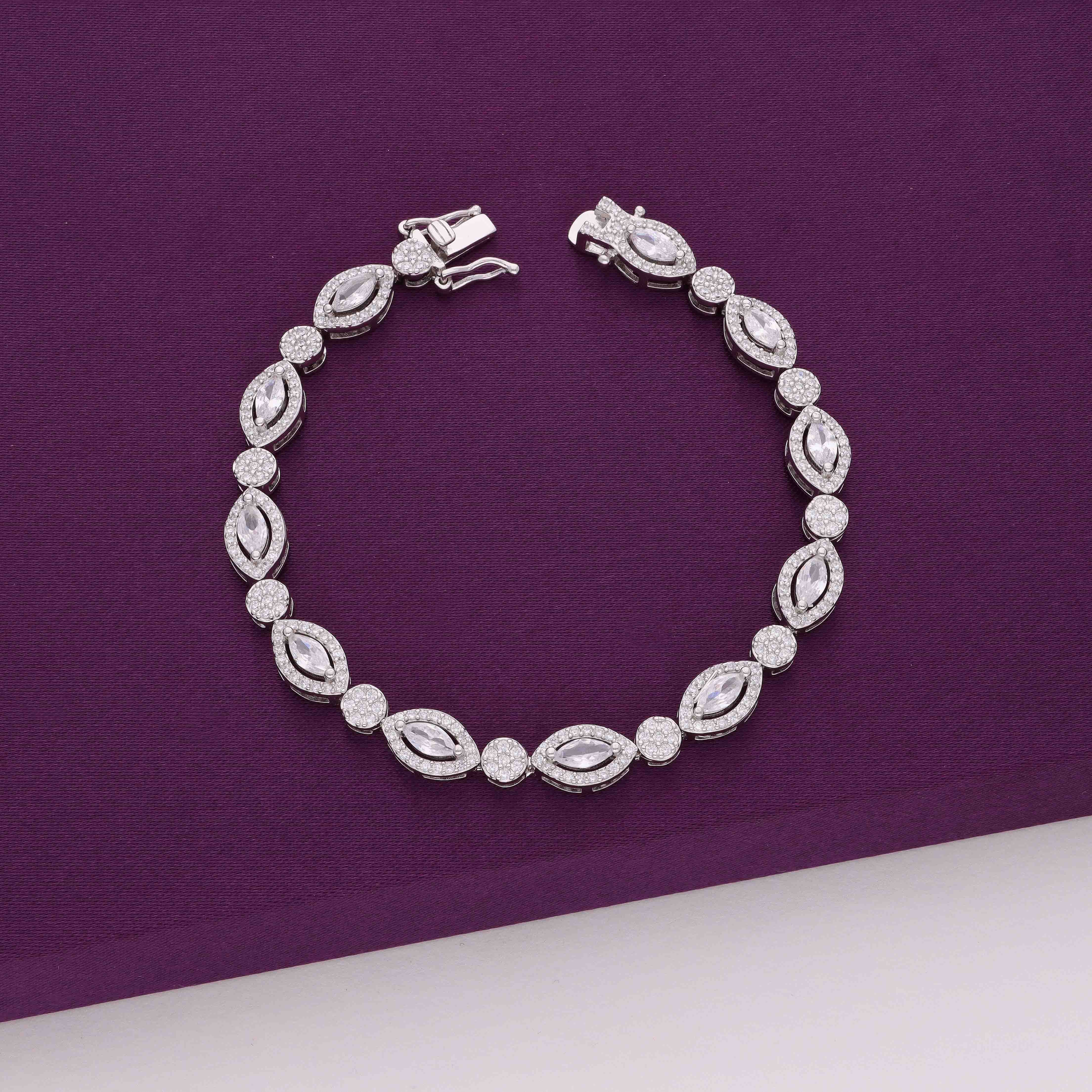 Stylish Pear And Bezel Silver Tennis Bracelet - Image 3