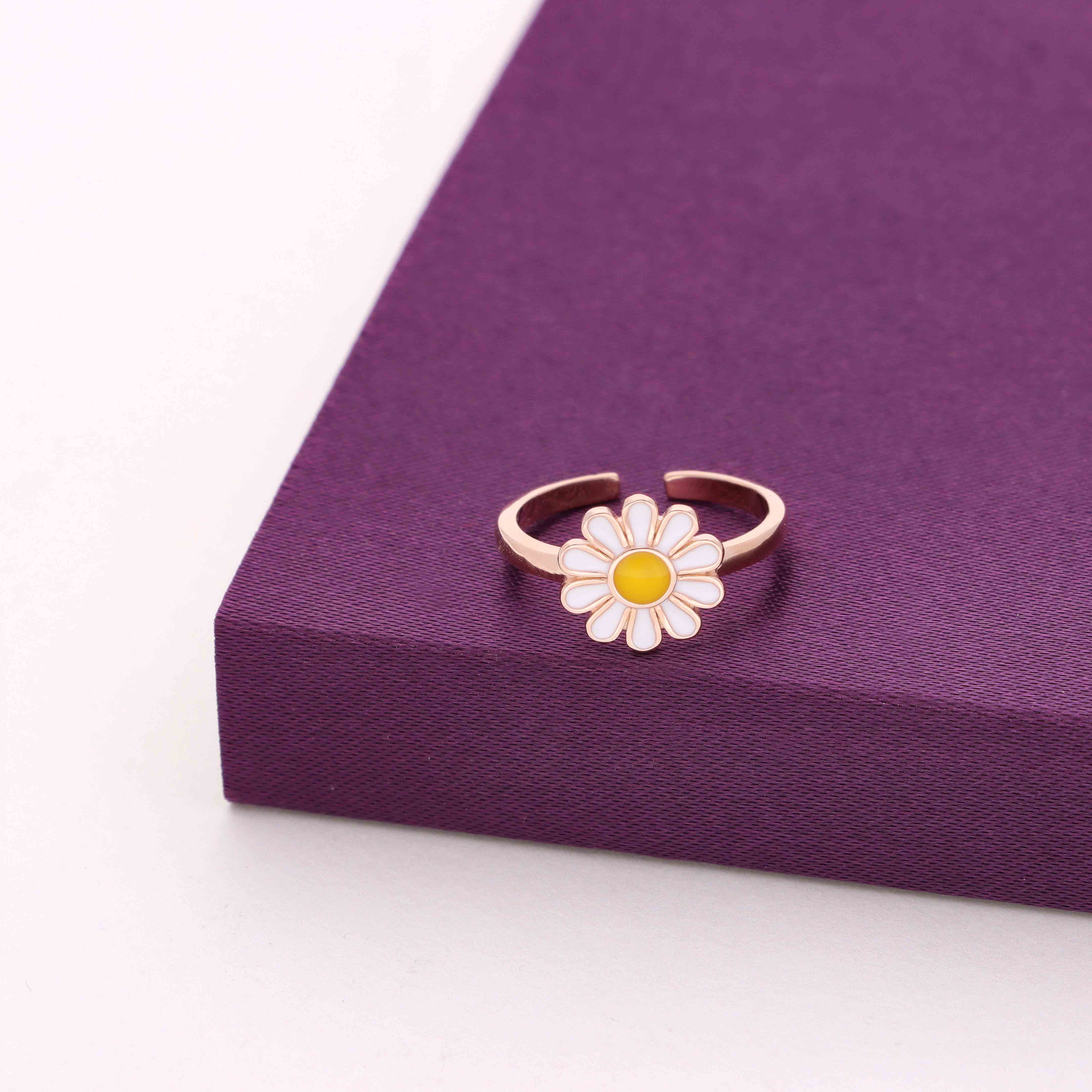 92.5 Silver Floral Children's Ring - Image 2