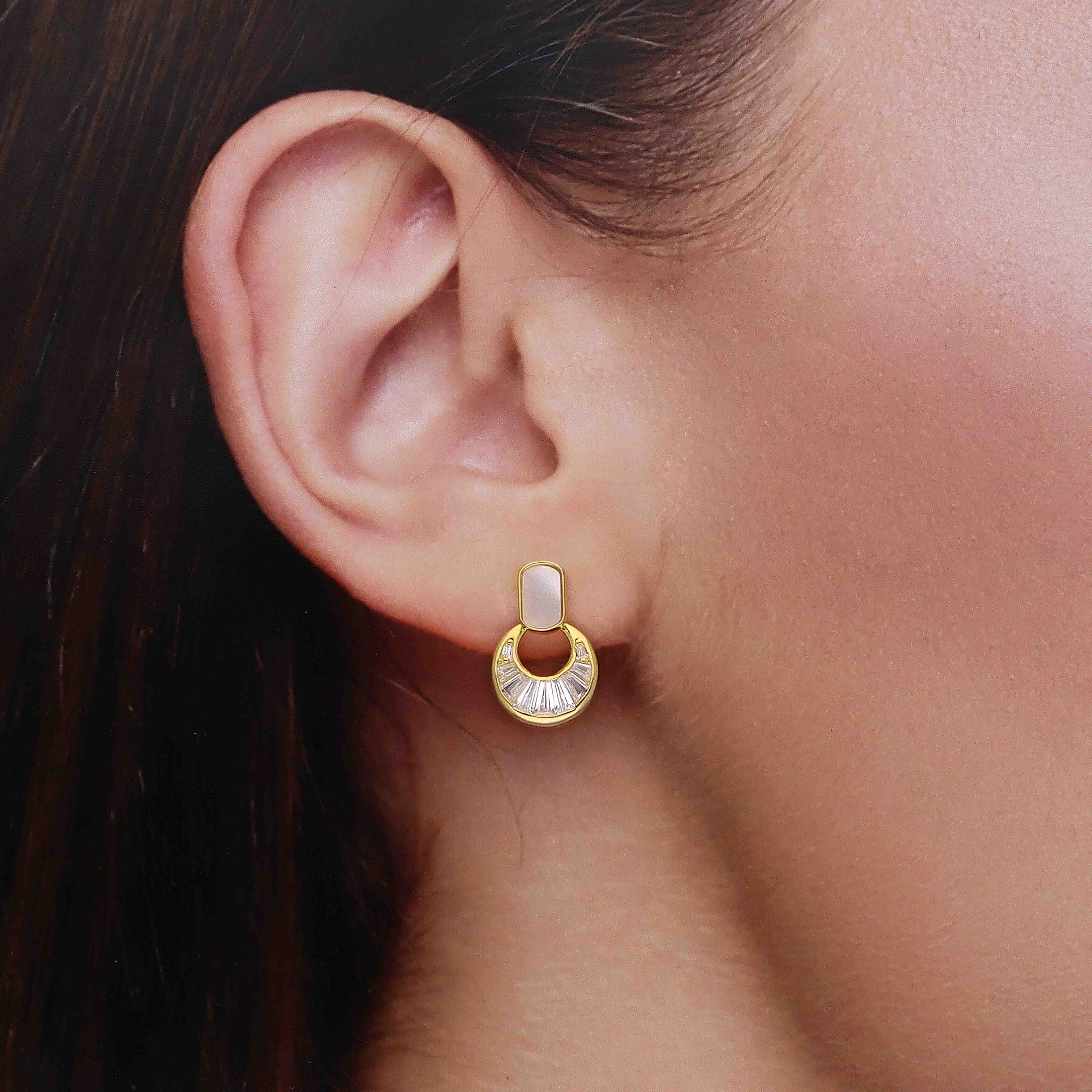 Sterling Silver Mother-of-Pearl & Baguette Drop Earring - Image 6