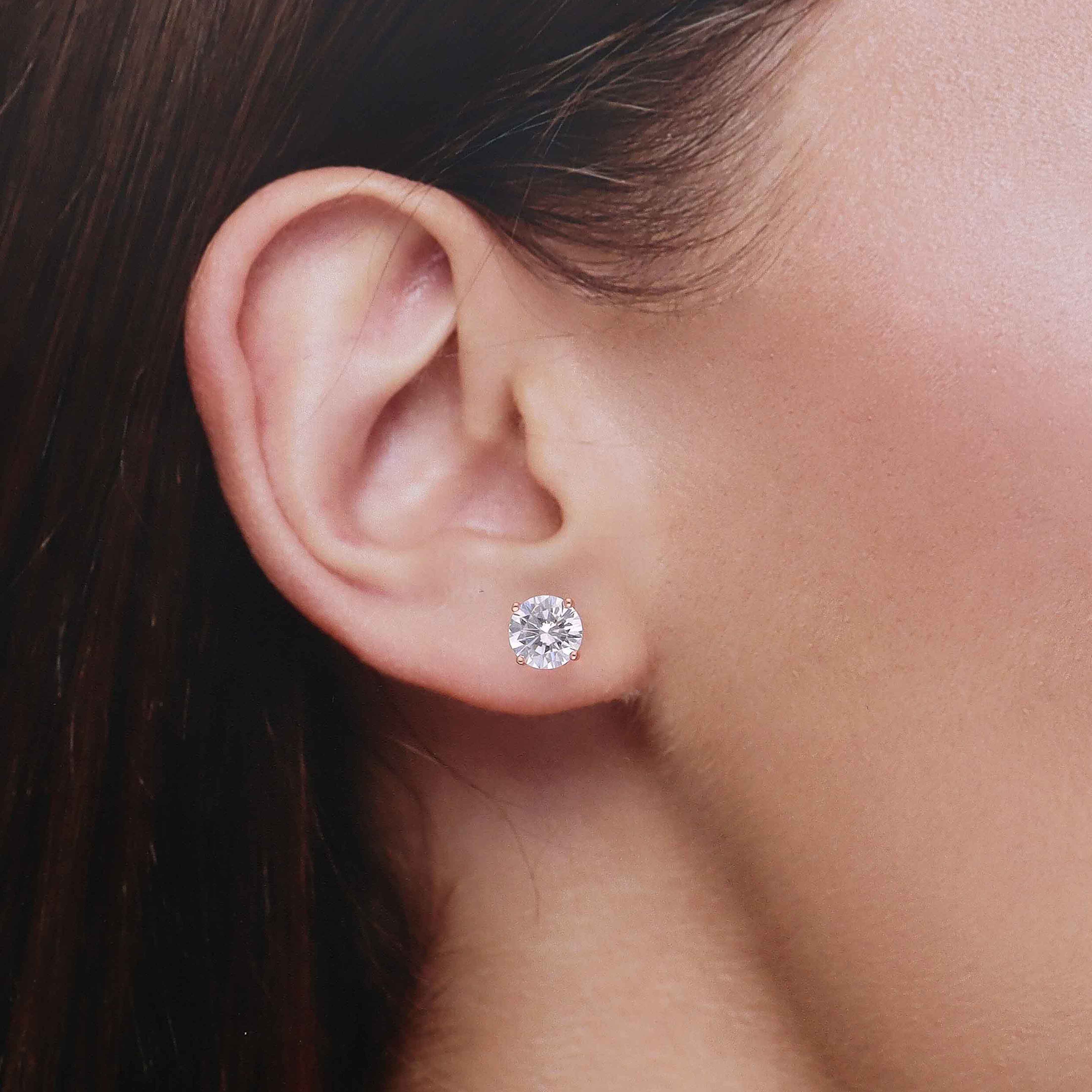 Chic Circular Silver Stud Earrings - Image 4