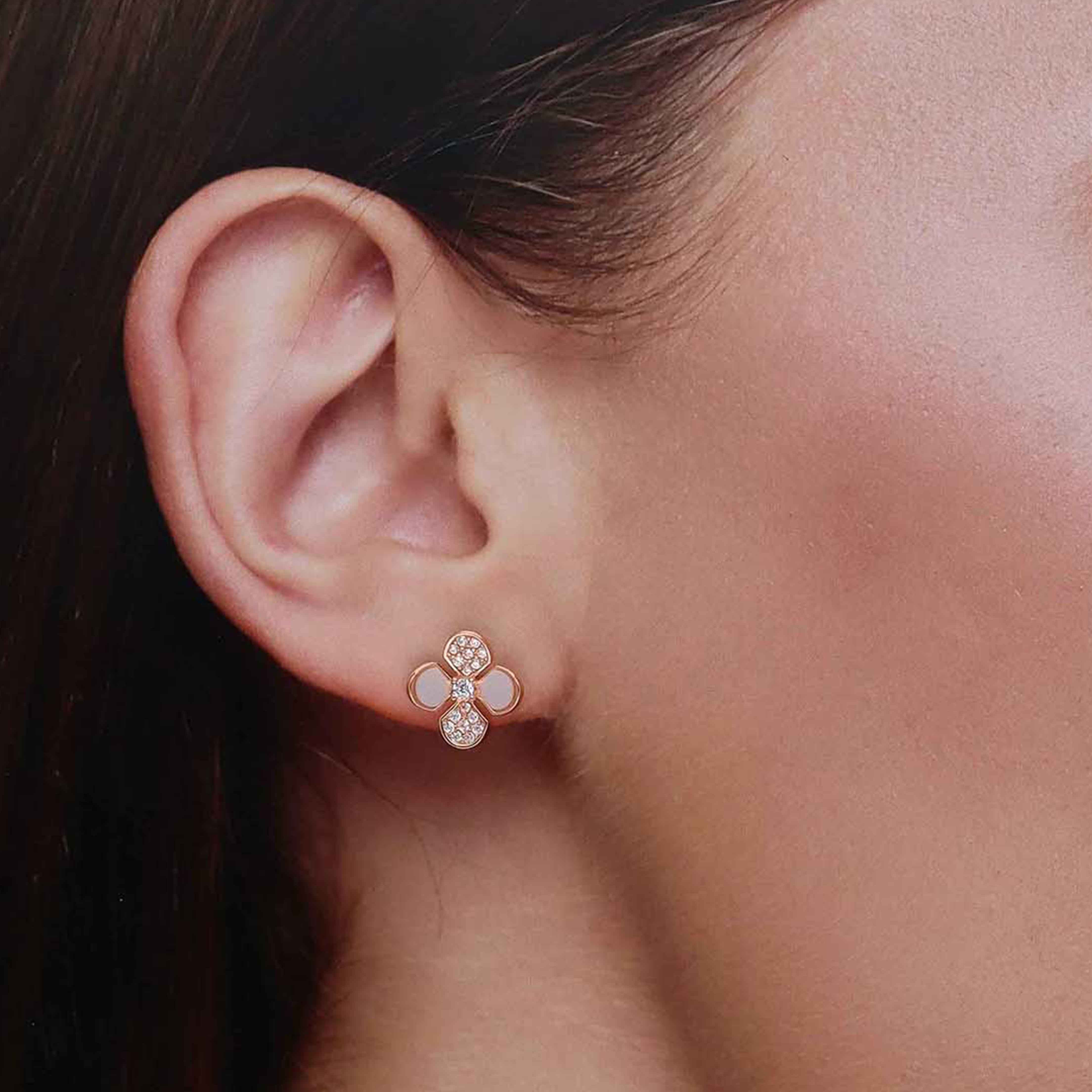 Sterling Silver Minimalistic Floral Stud Earrings - Image 5