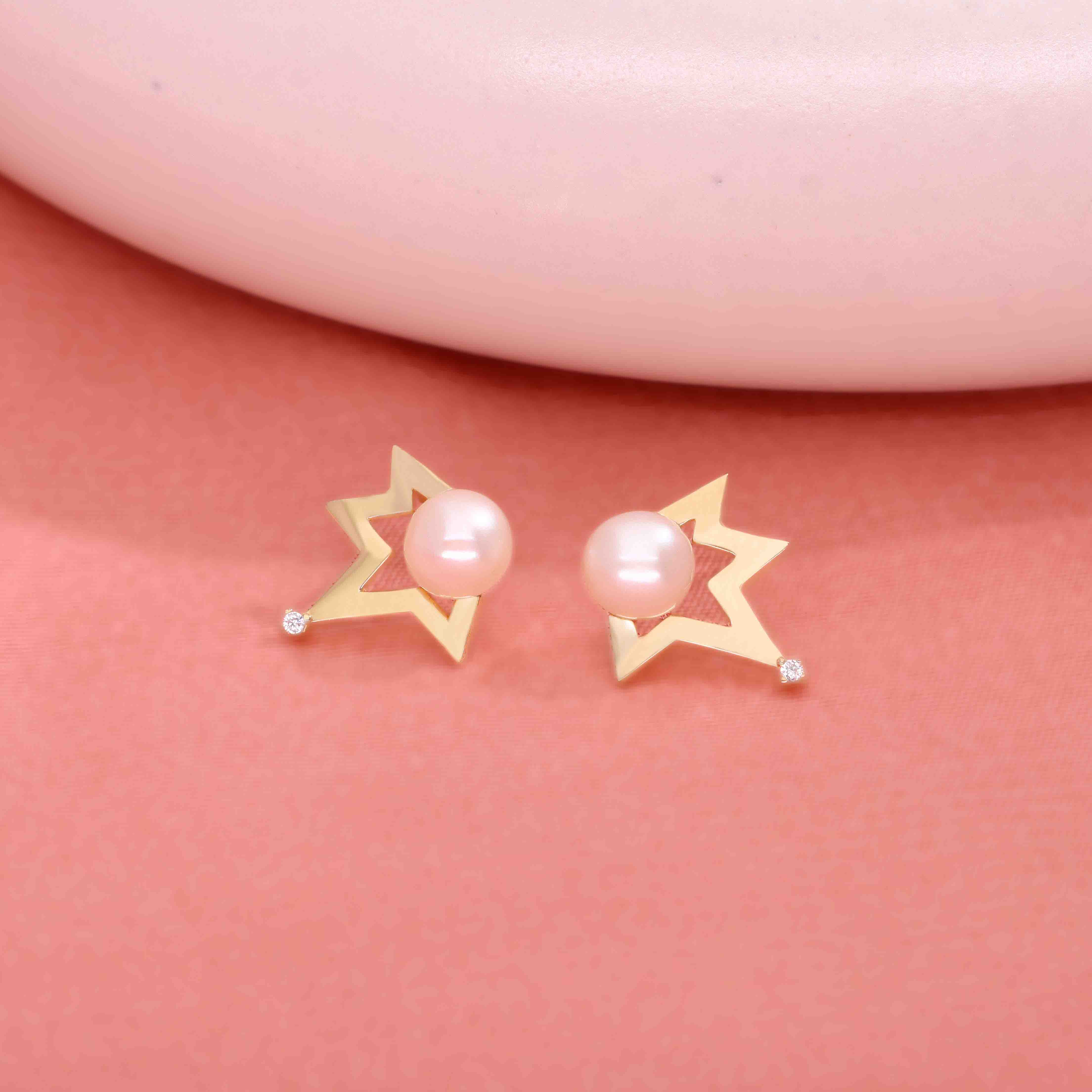 Sterling Pearl Maple Stud Earrings - Image 5