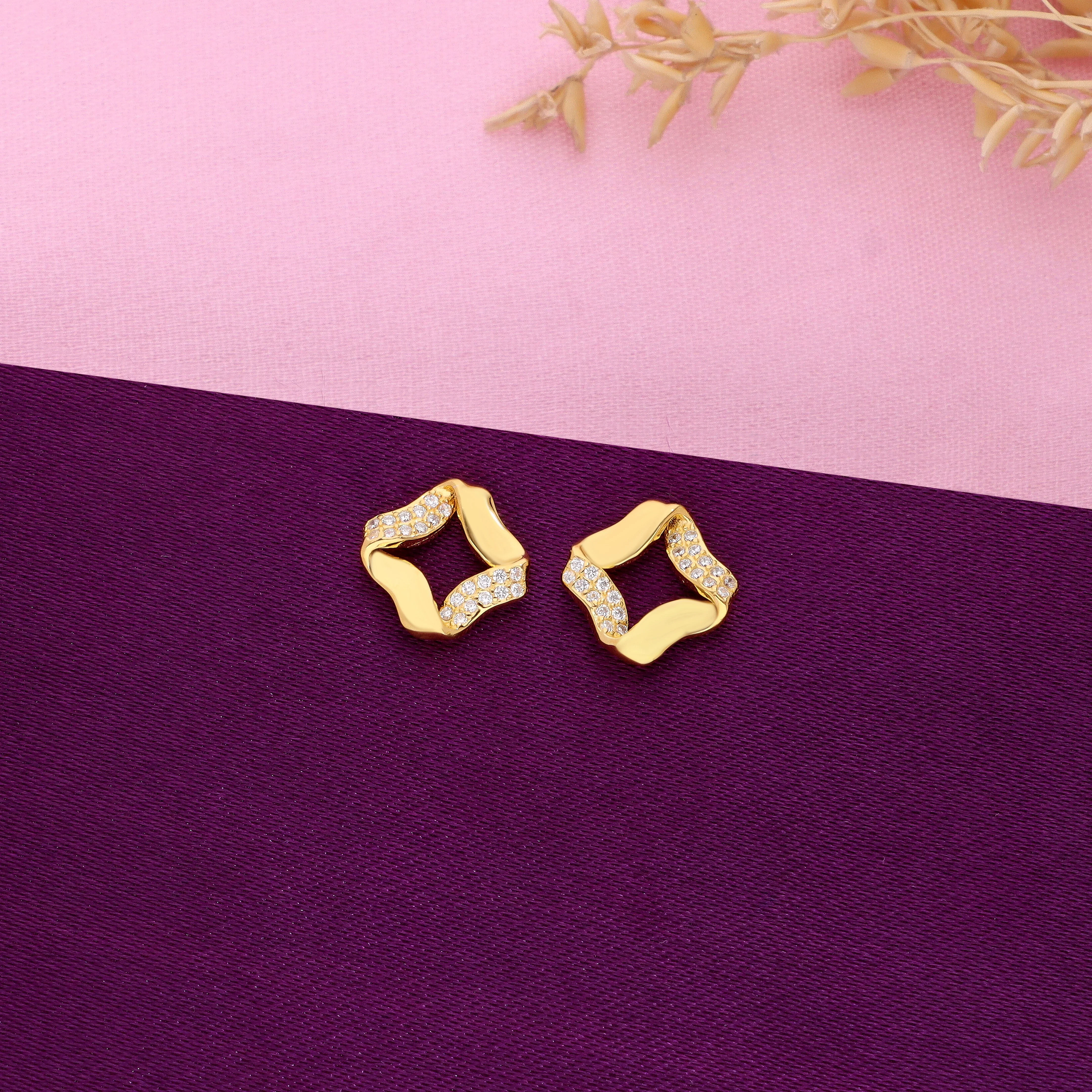Sterling Silver Luxe Swirl Studs Earring - Image 3