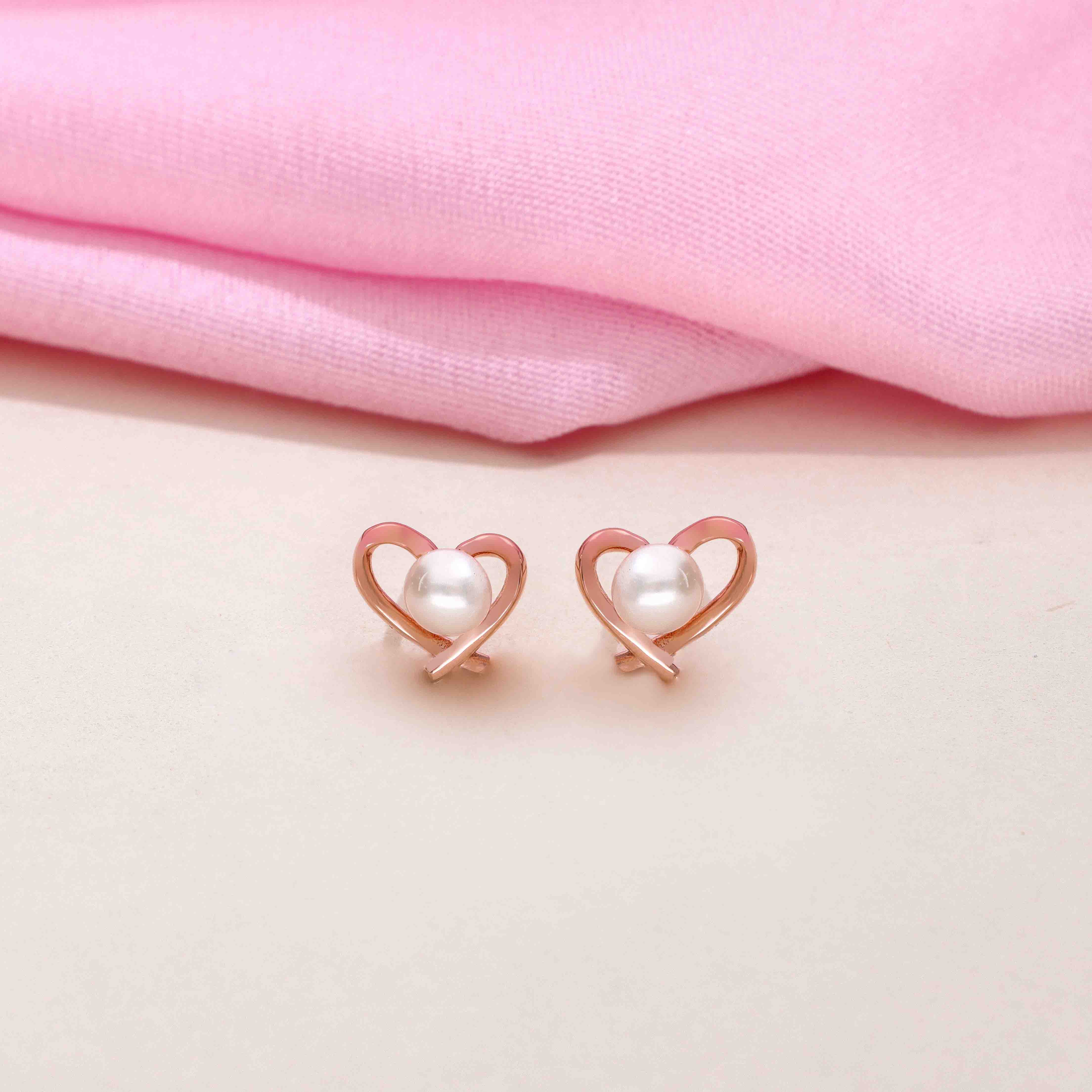 Sterling Silver Pearl Heart Stud Earring - Image 7