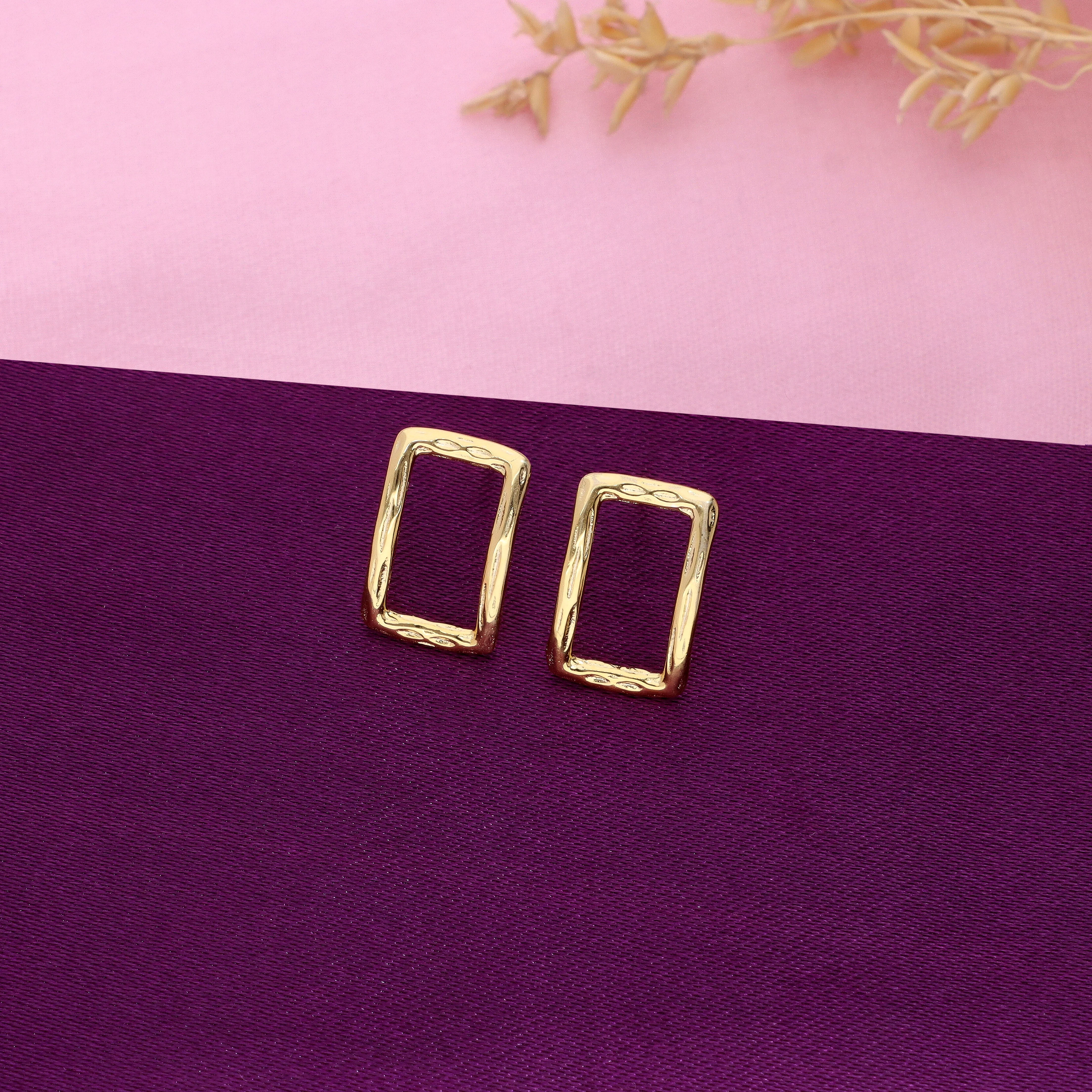 Silver Frame Minimalist Rectangle Studs Earring - Image 3