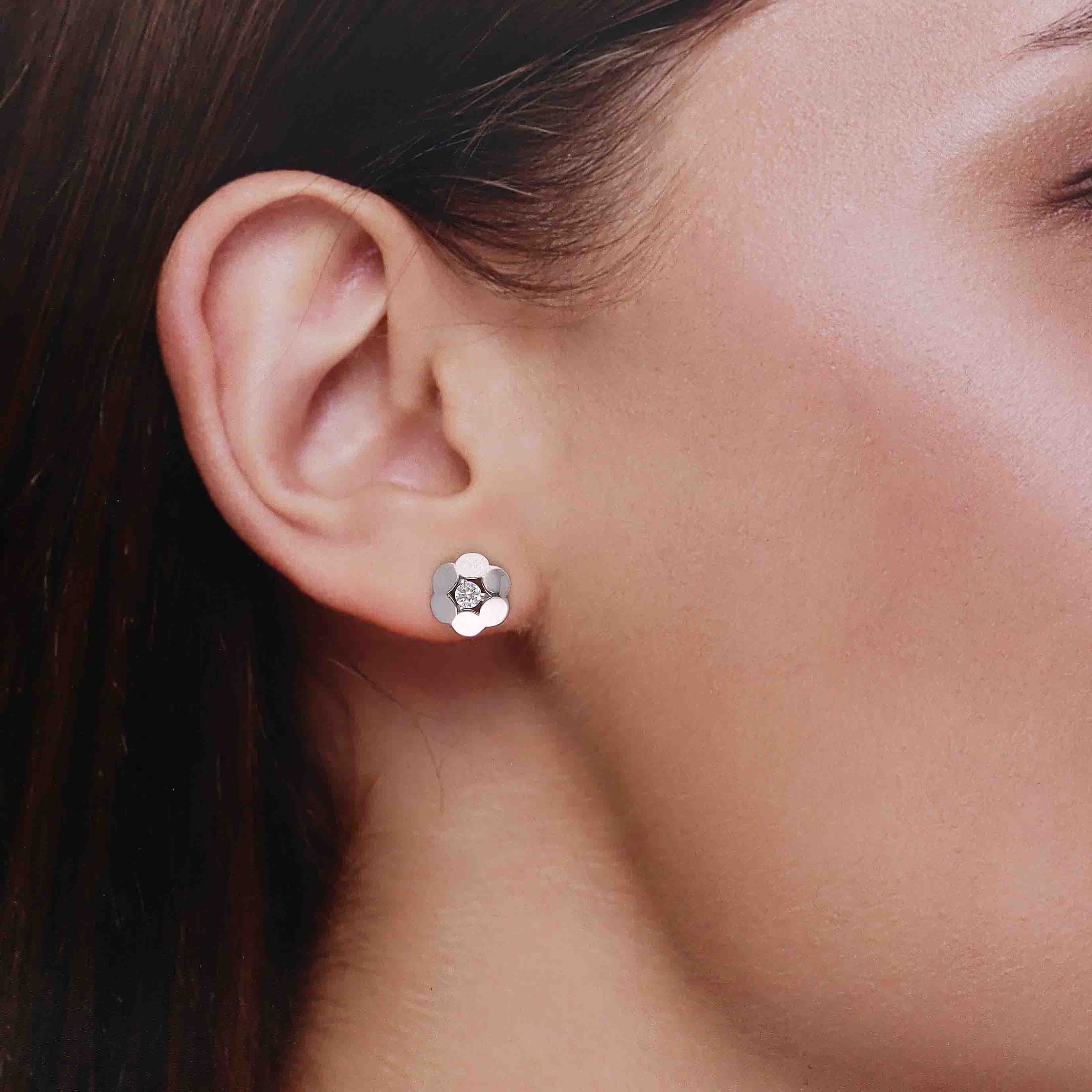 Silver Bloom Crystal Flora Earring - Image 6