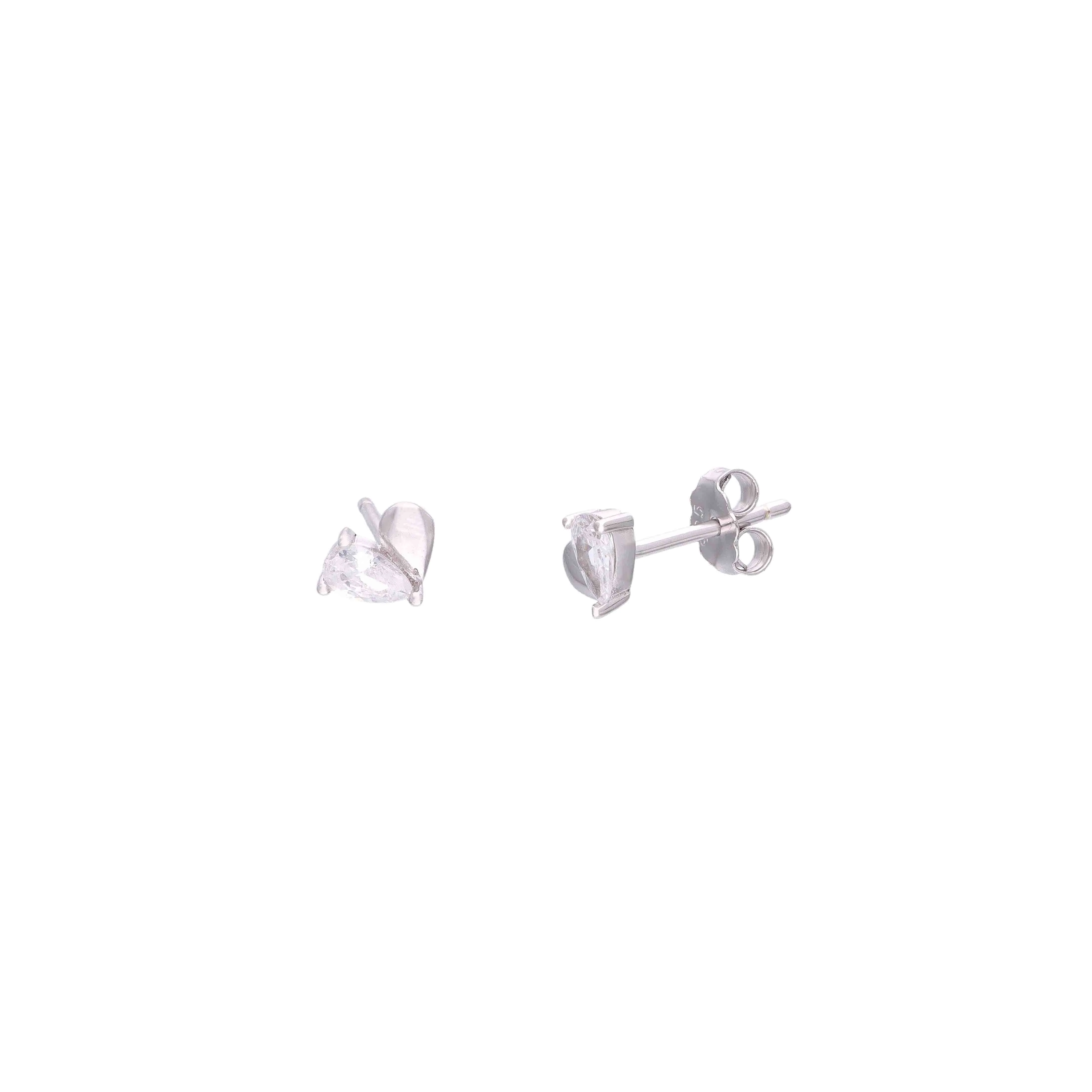 Elegant Minimalist Heart-Shaped Stud Earrings - Image 5