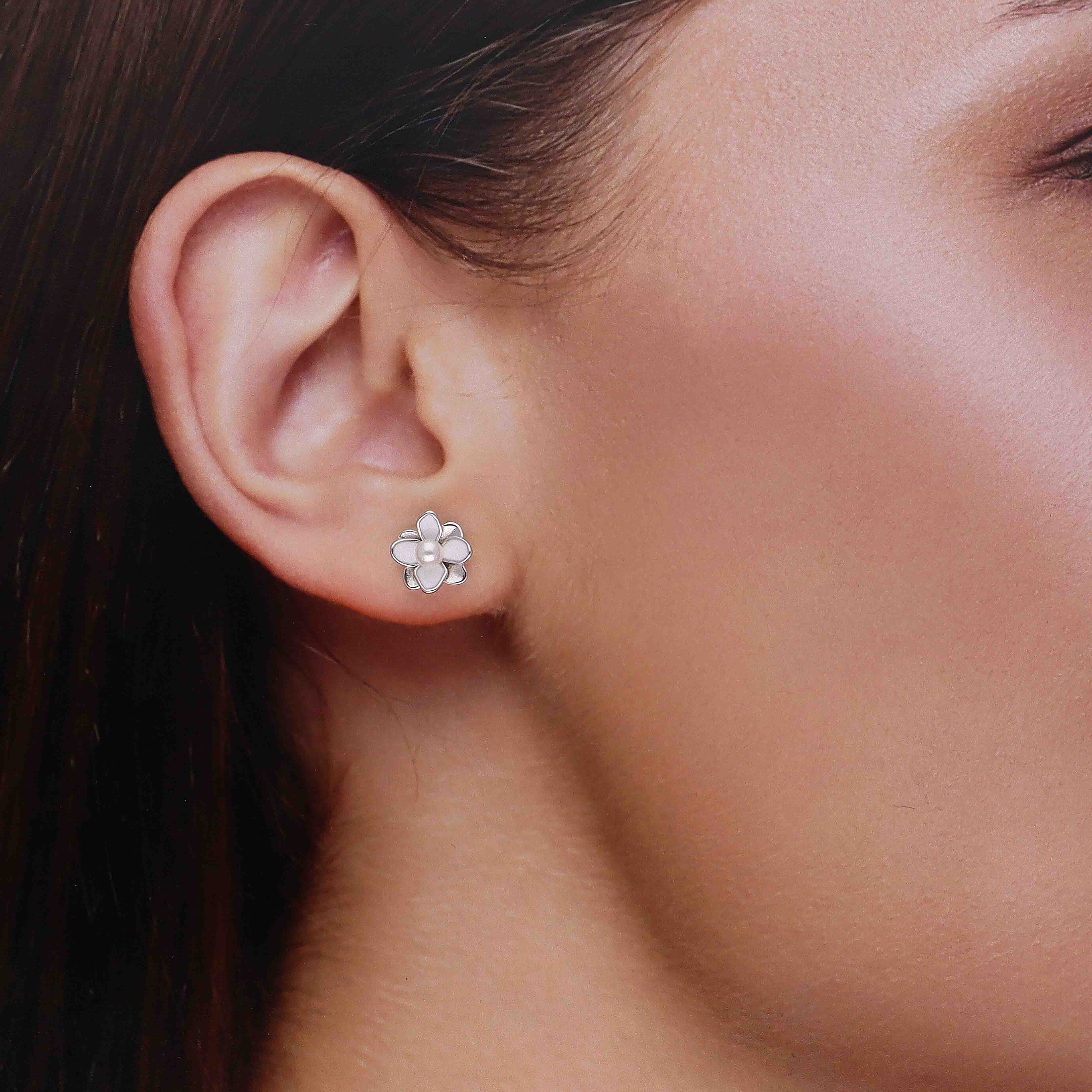 925 Silver Flower Pearl Stud Earrings - Image 3