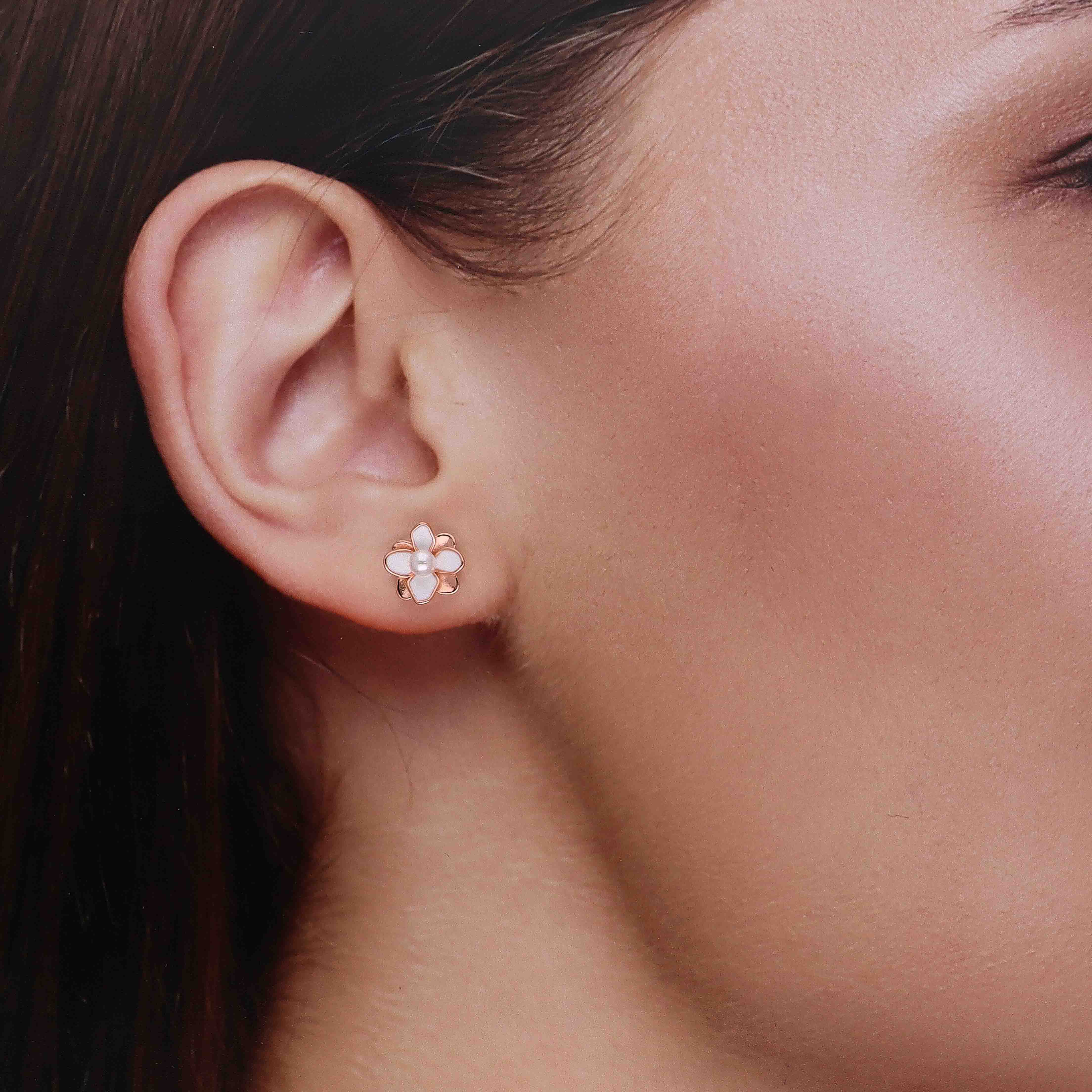 925 Silver Flower Pearl Stud Earrings - Image 4