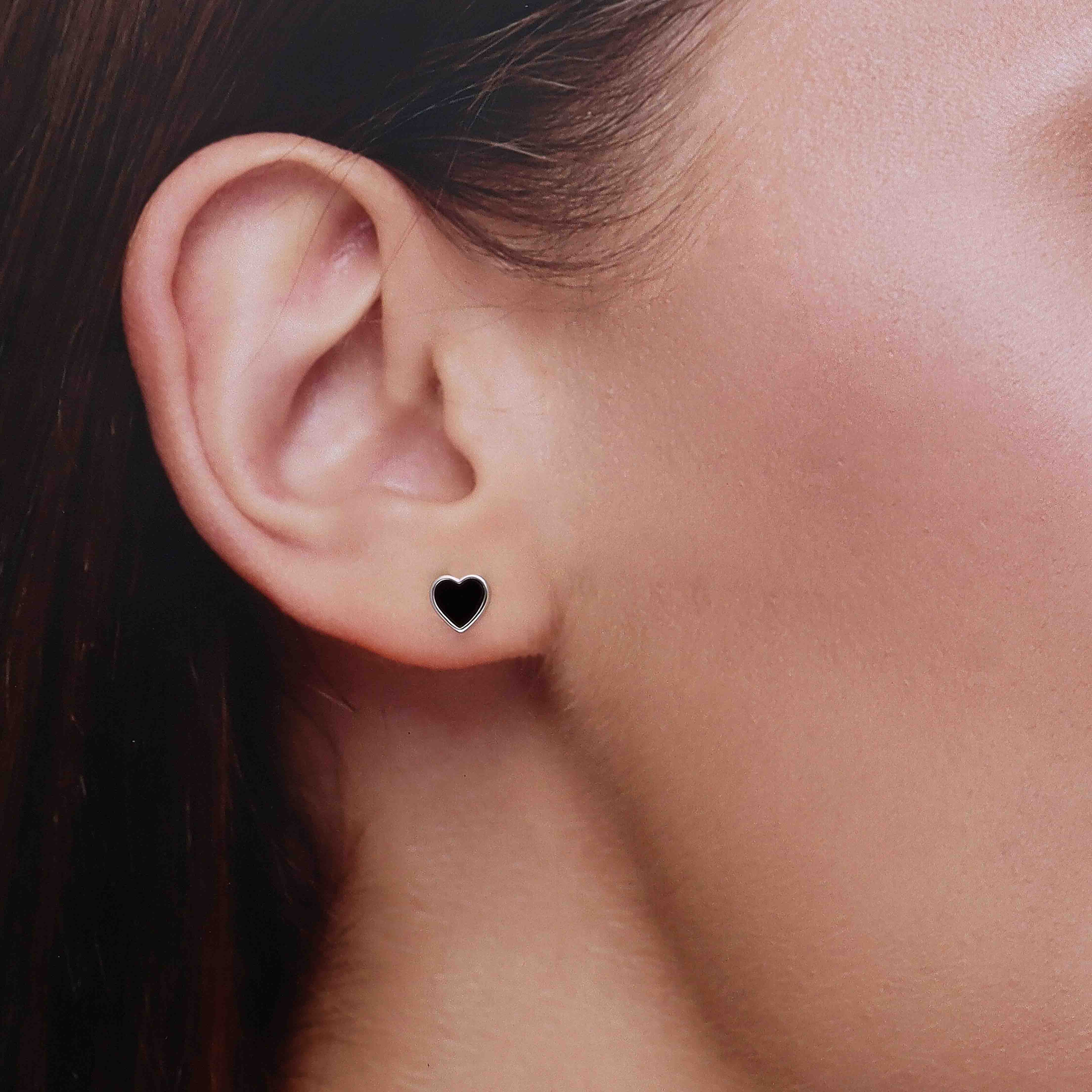 Black enamel heart-shaped stud earrings - Image 3