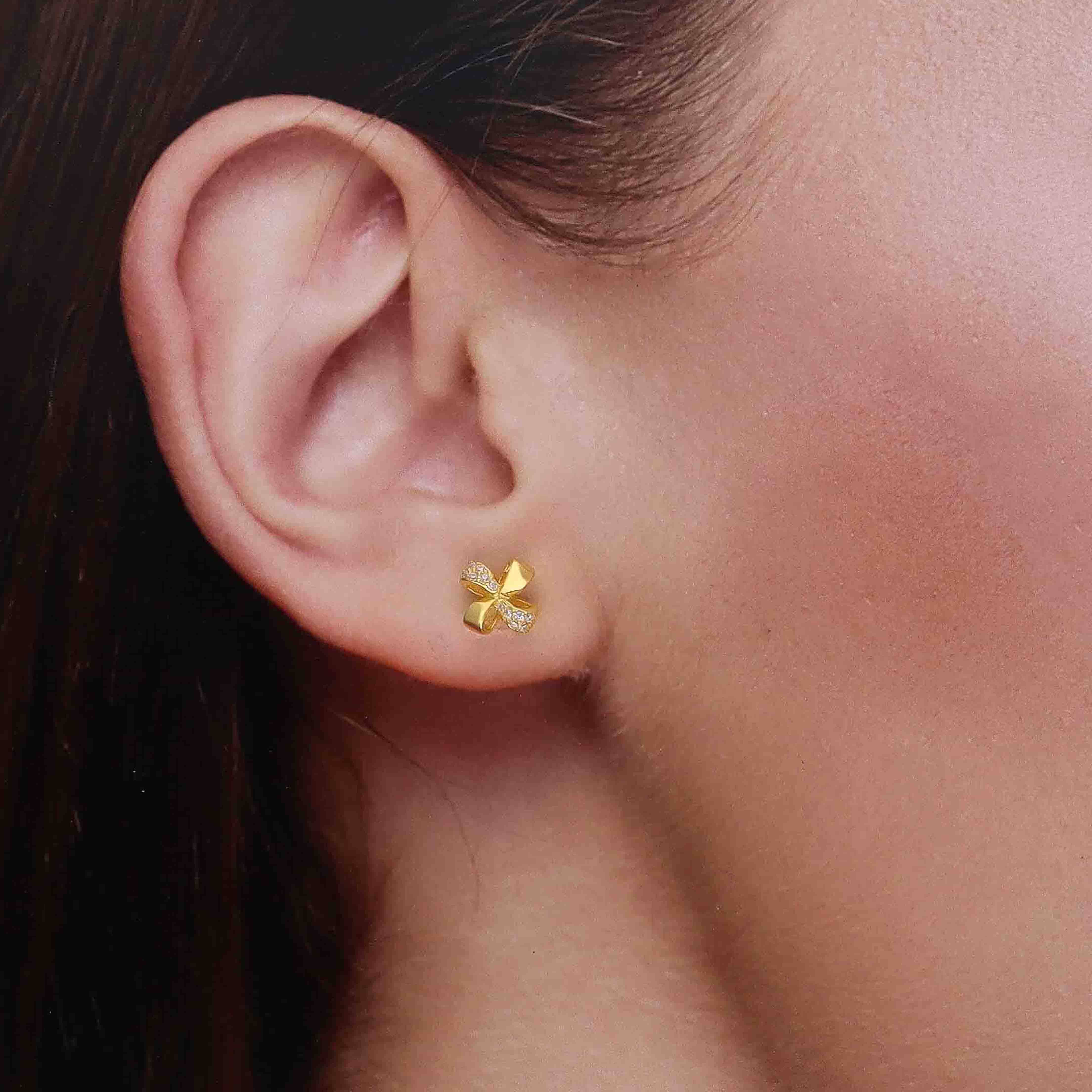 Elegant Silver Knot Earrings - Image 4