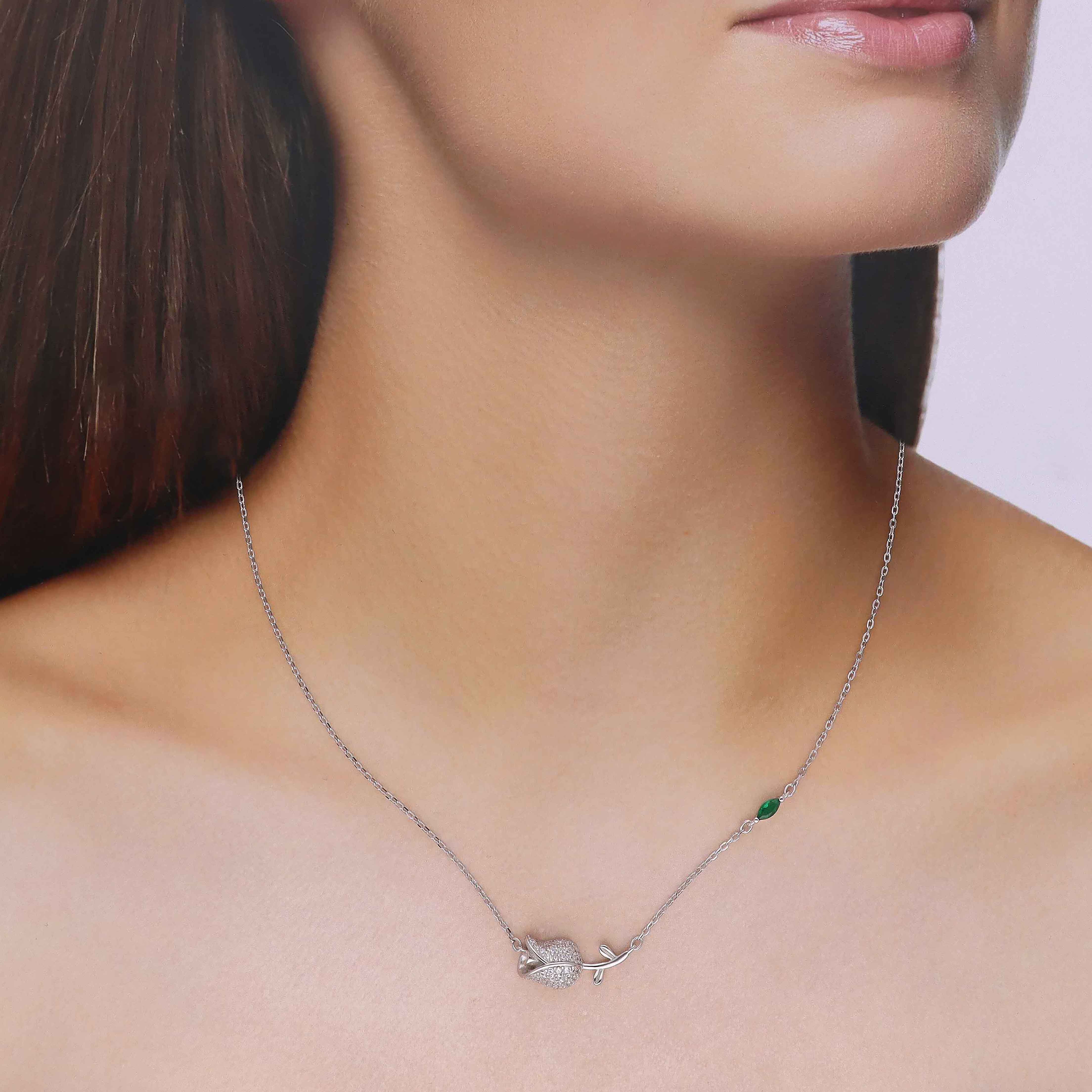 ROSE OF LOVE CASUAL SILVER CHAIN NECKLACE - Image 3