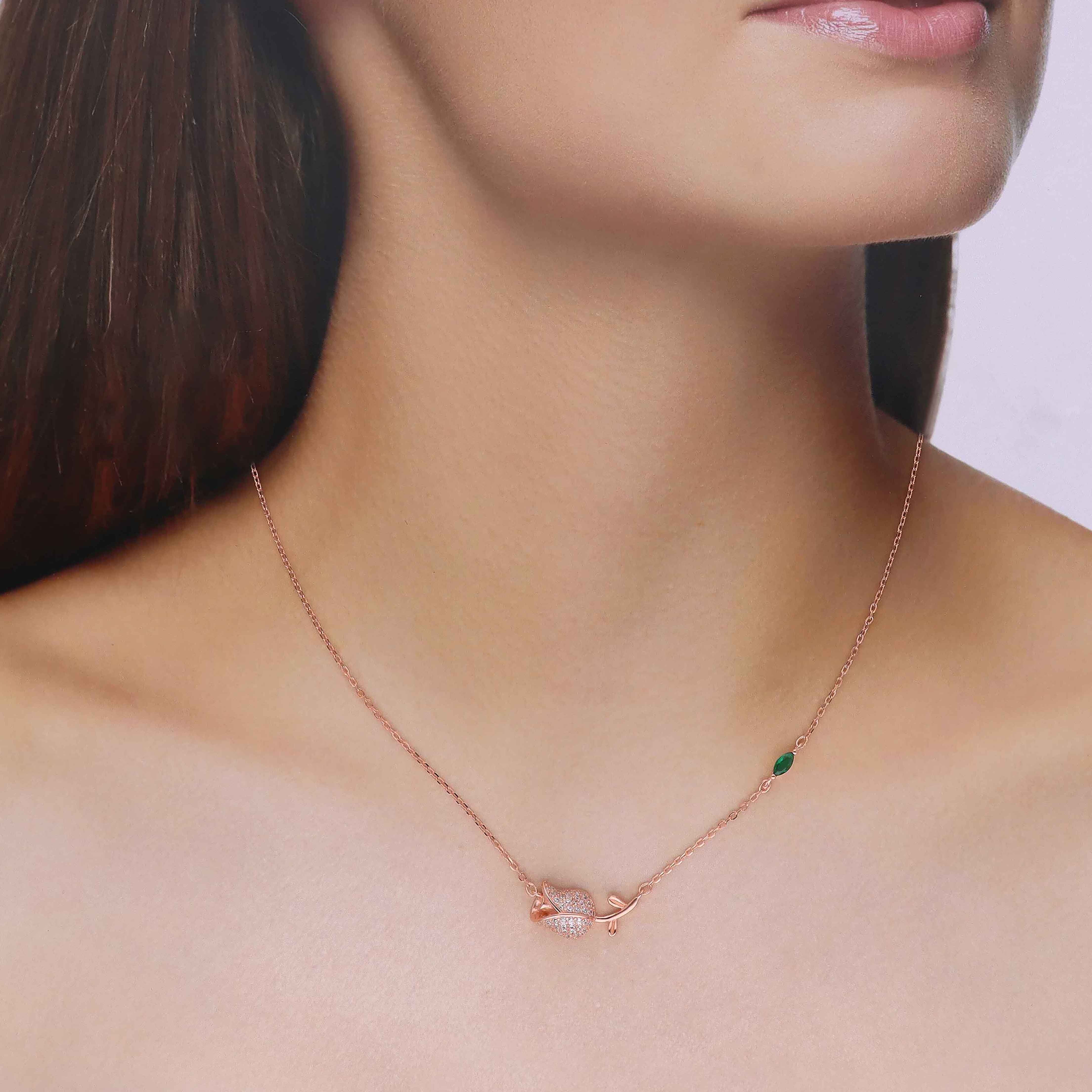 ROSE OF LOVE CASUAL SILVER CHAIN NECKLACE - Image 4