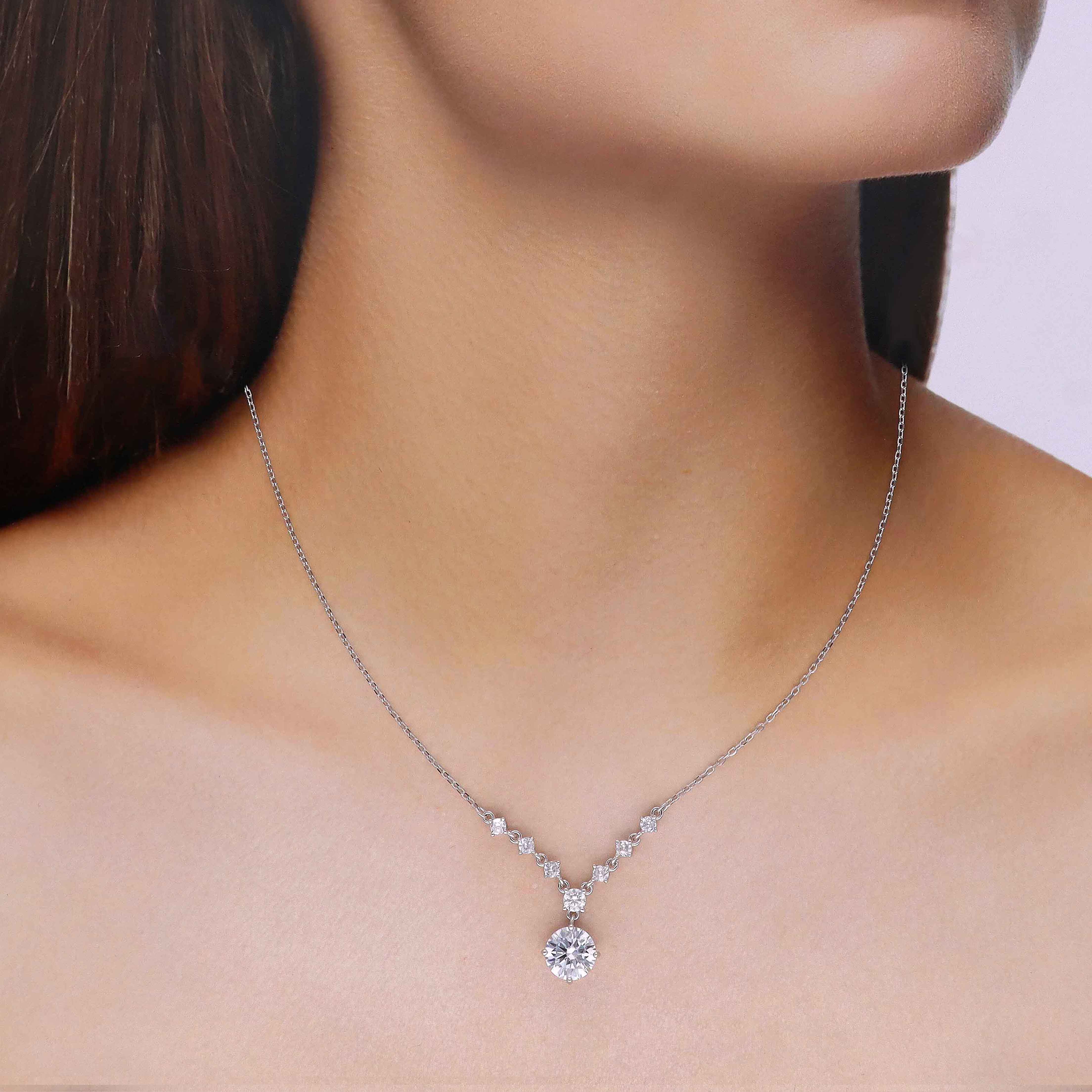 Sterling Silver Stunning Solitaire Necklace - Image 3
