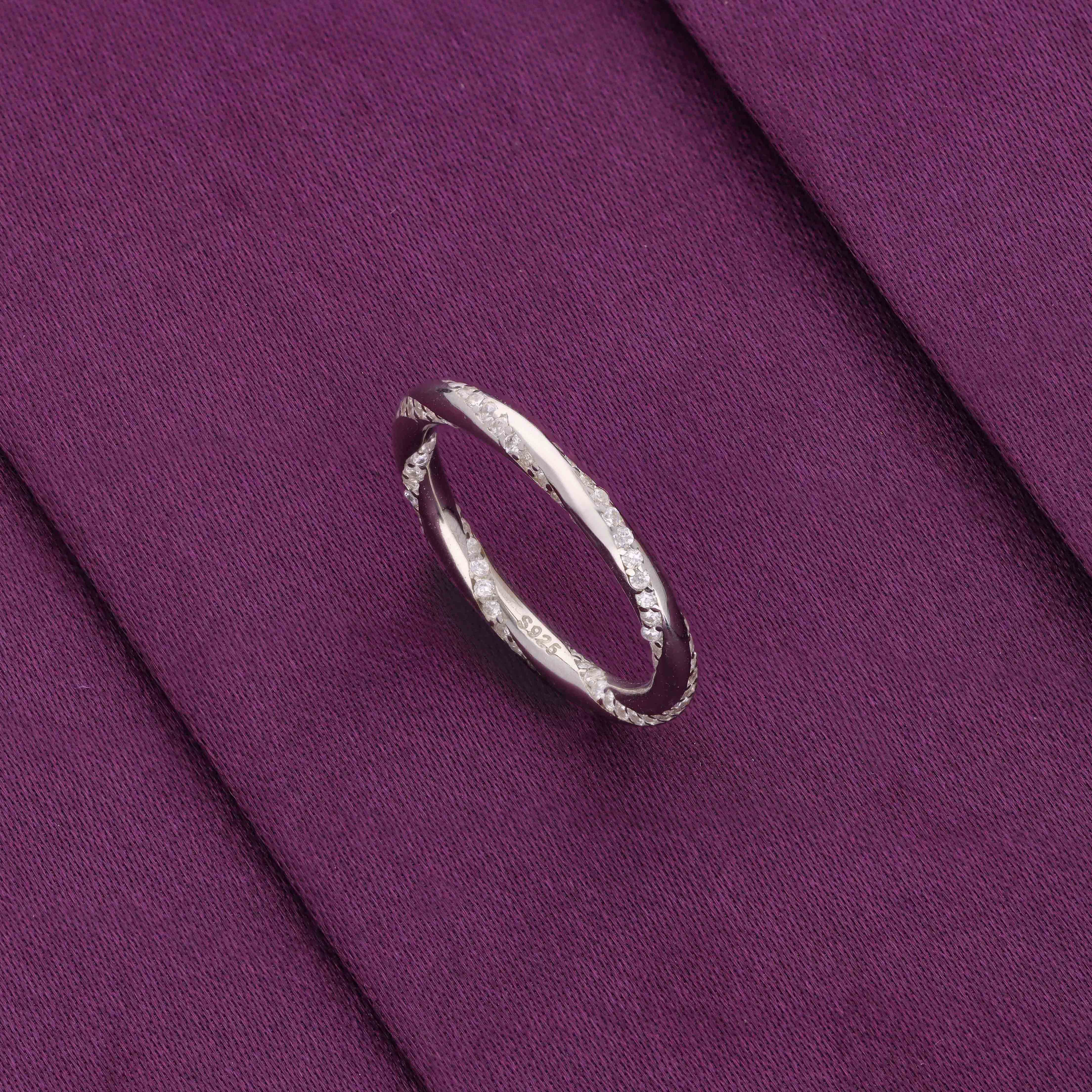 Chic Twisted Sterling Silver Ring - Image 3