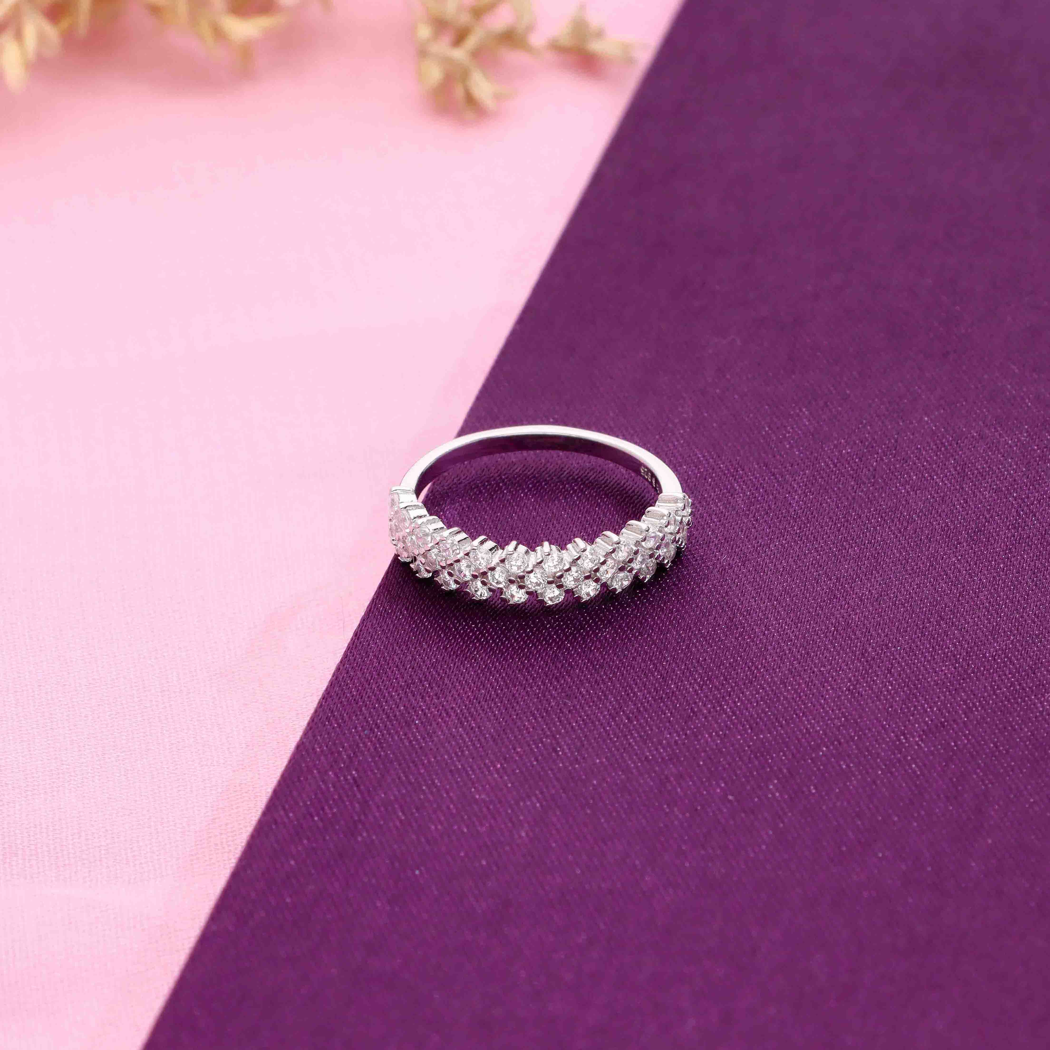 Minimalistic Studded Strands of Class Silver Ring - Image 7