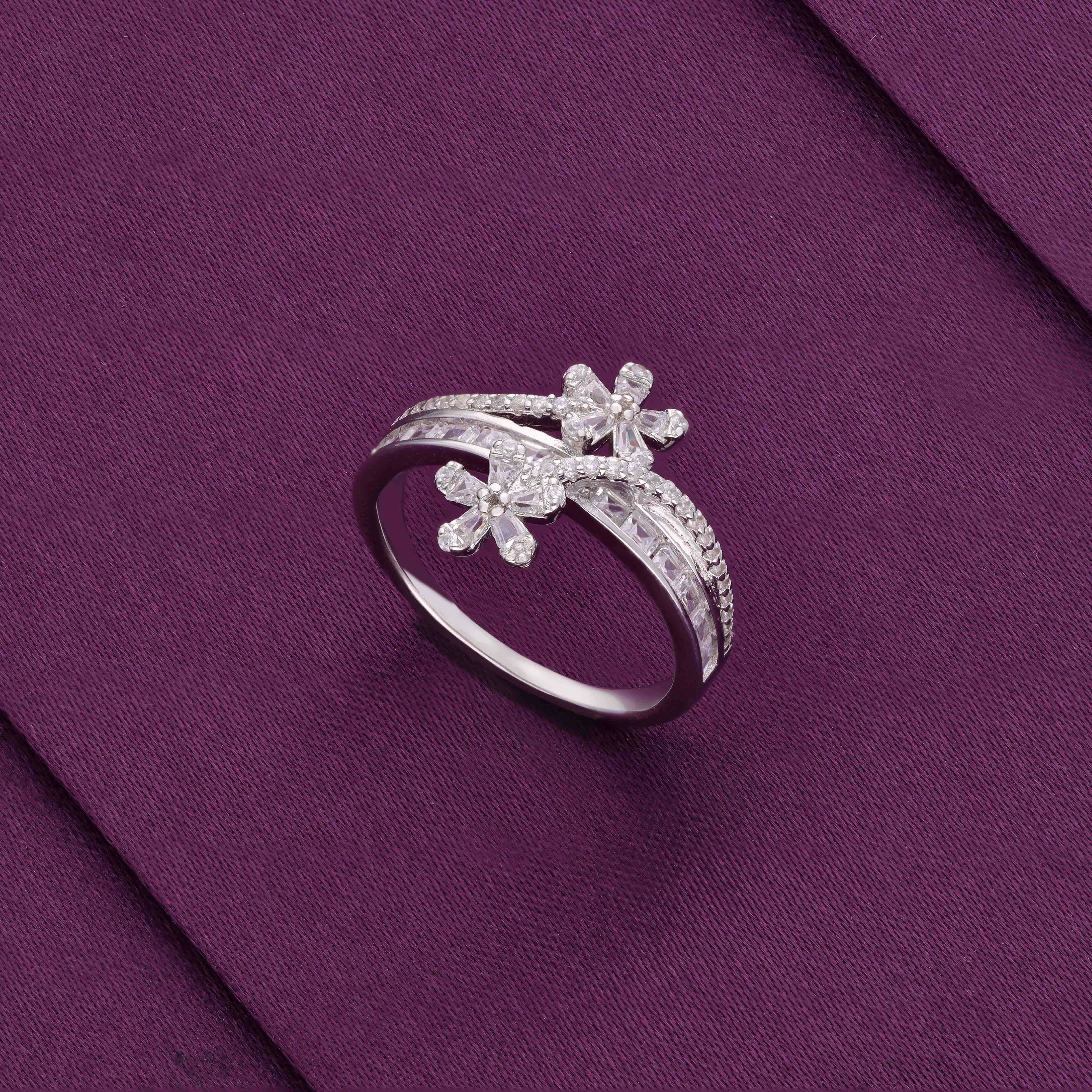 Floral Diamante Delights Silver Ring - Image 4