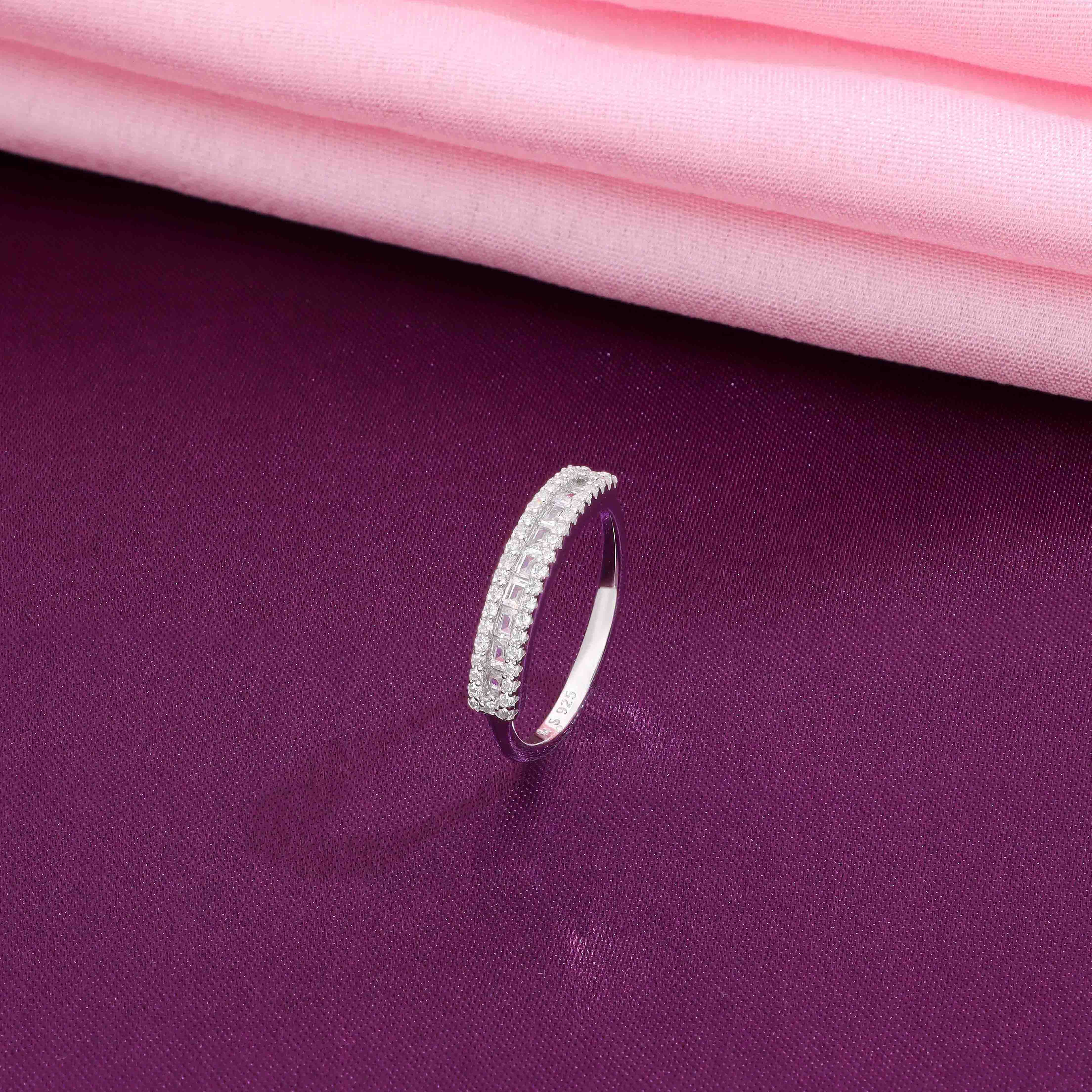 Minimalistic Zircon Plate Statement Silver Ring - Image 6