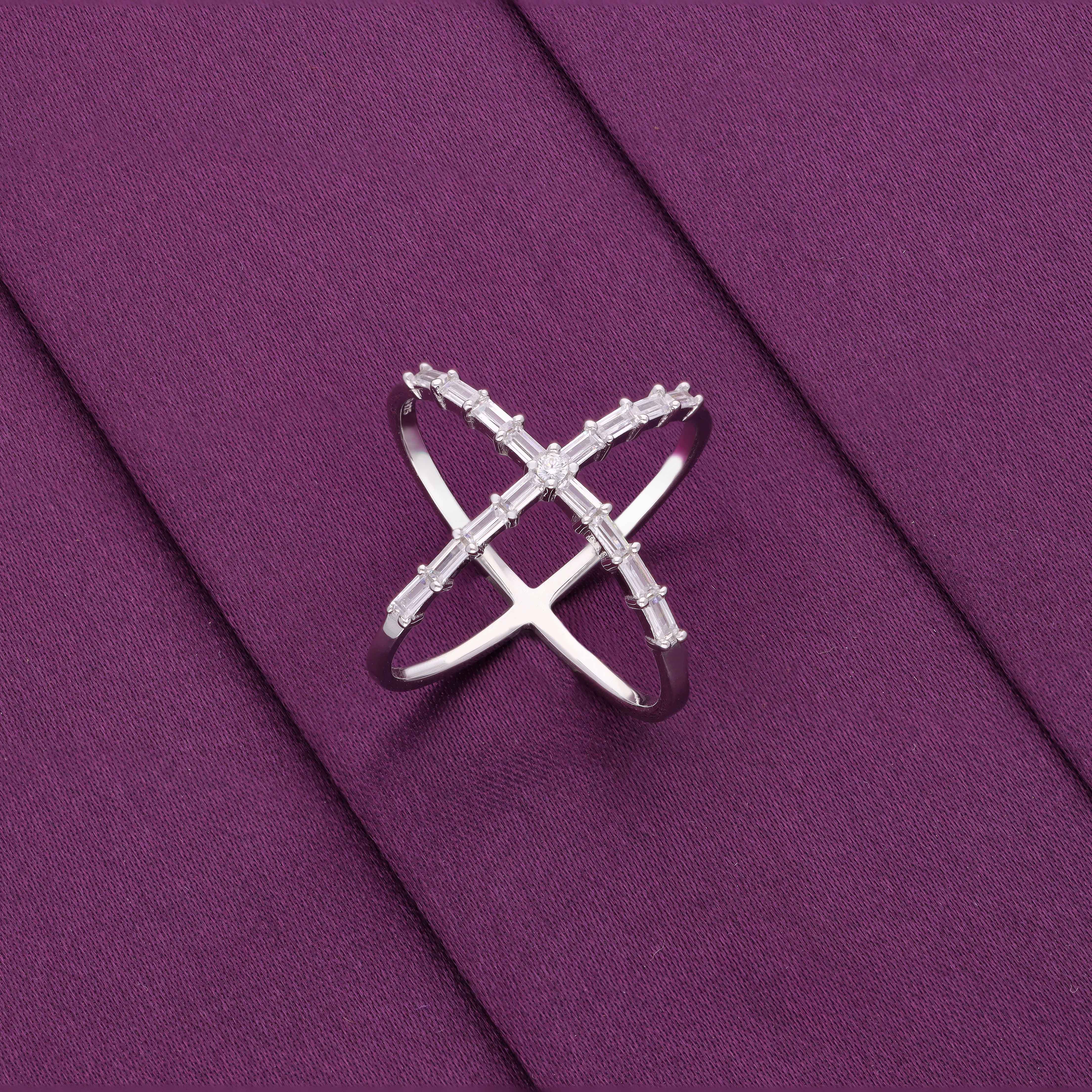 Elegant Crisscross Silver Ring - Image 3
