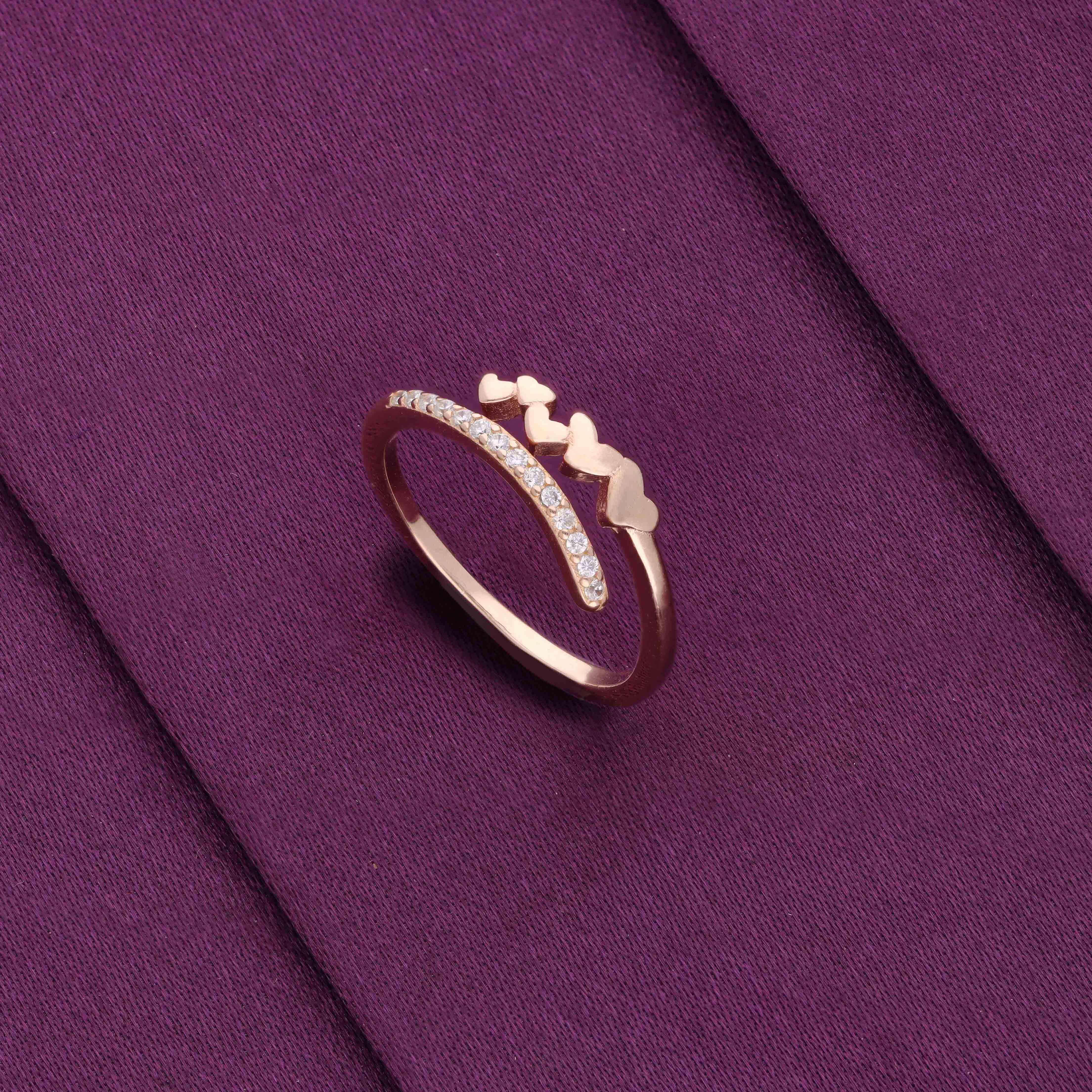 MINIMAL LINED UP HEARTS SILVER RING - Image 4