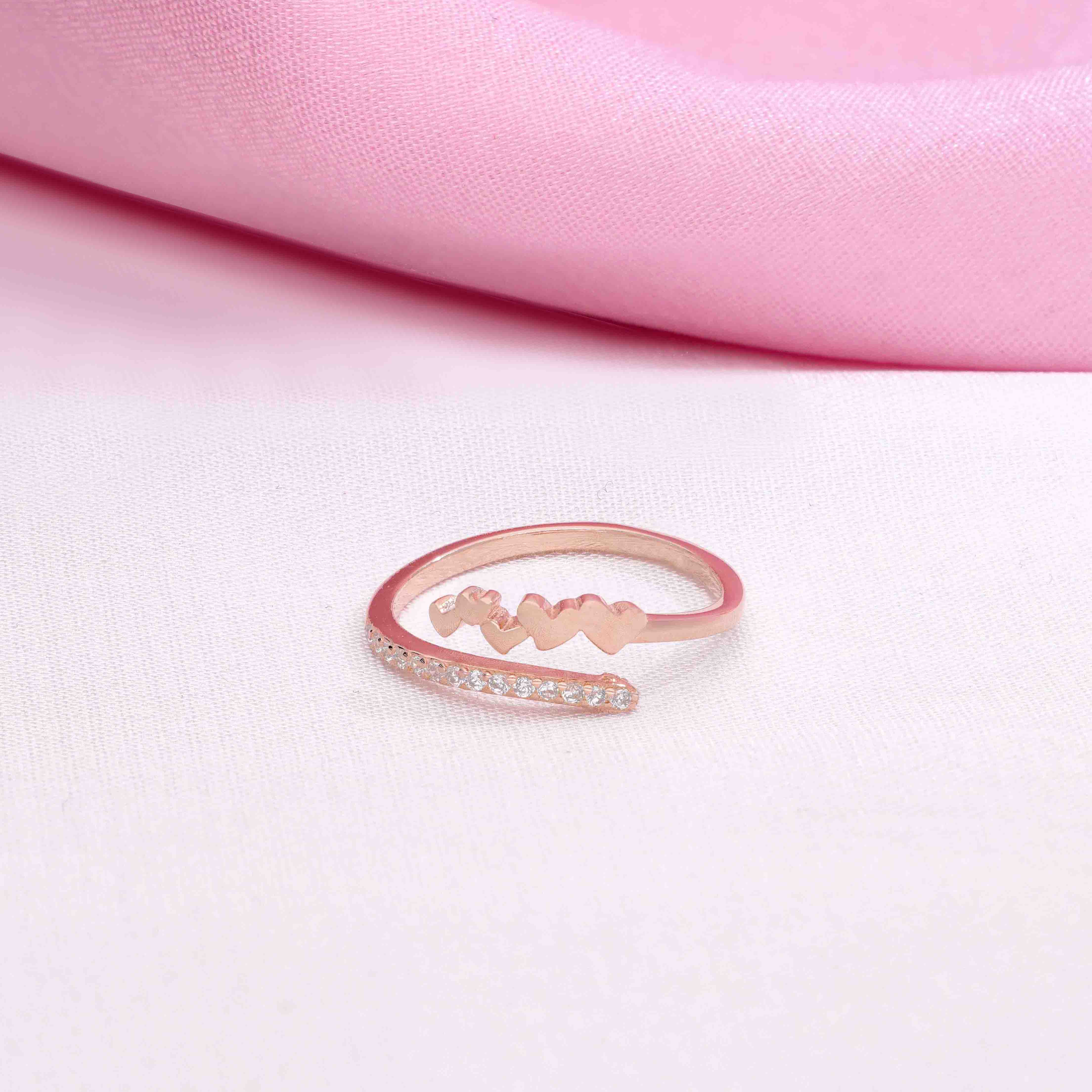 MINIMAL LINED UP HEARTS SILVER RING - Image 6