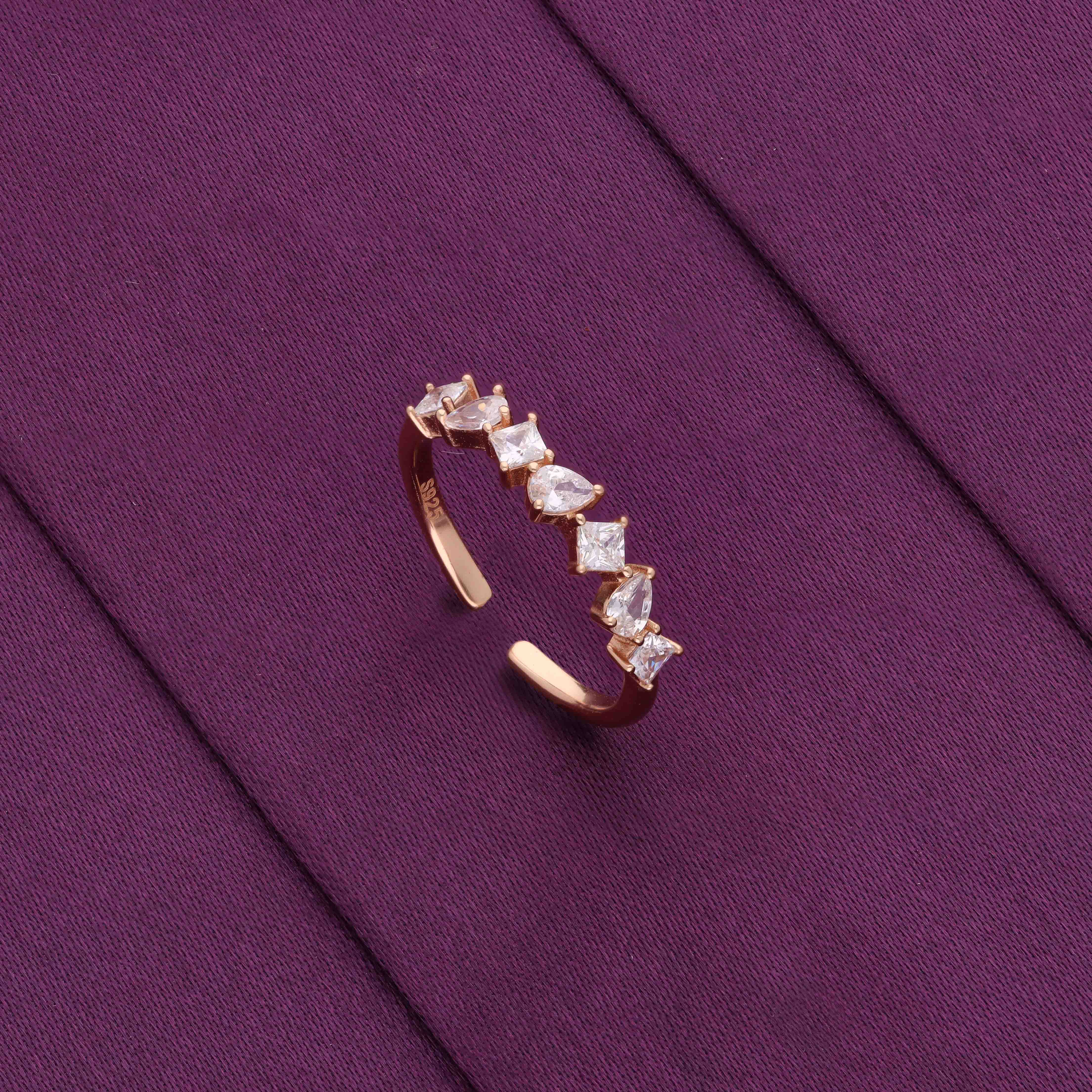 Gleam Line Silver Minimal Ring - Image 4