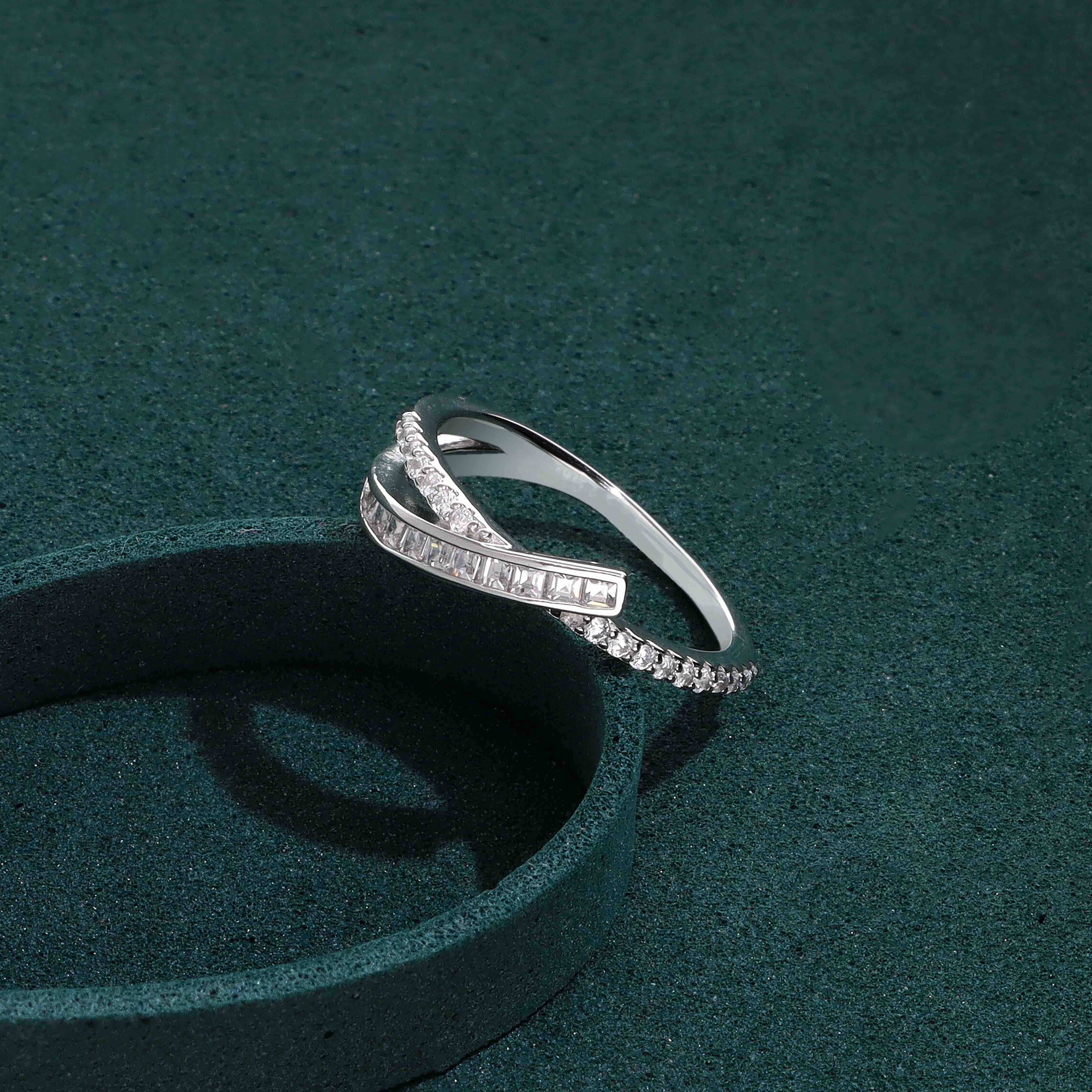 Elegant Sterling Silver Crossover with Baguette Ring - Image 3