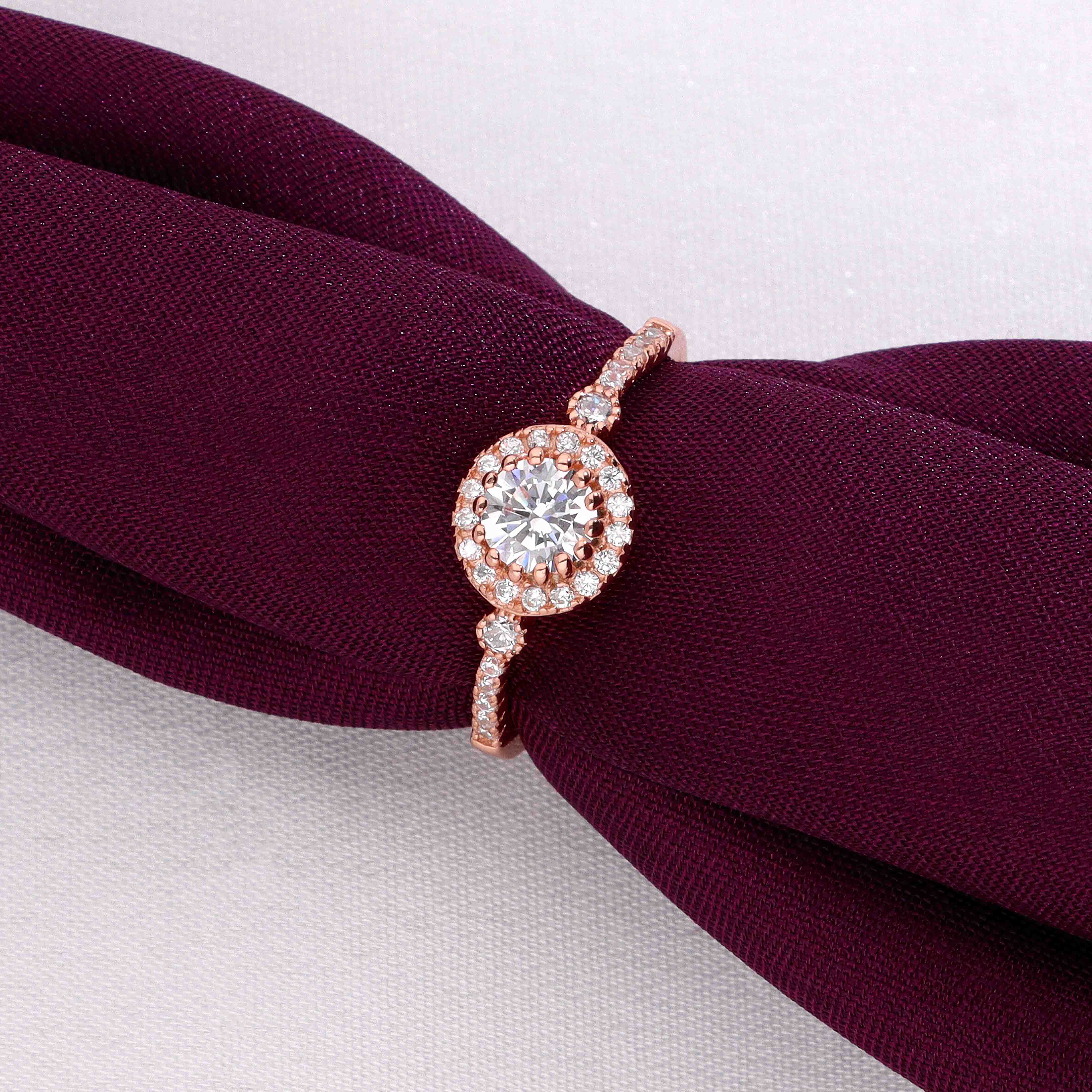Elegant Halo Round Cut Sterling Silver Ring - Image 4