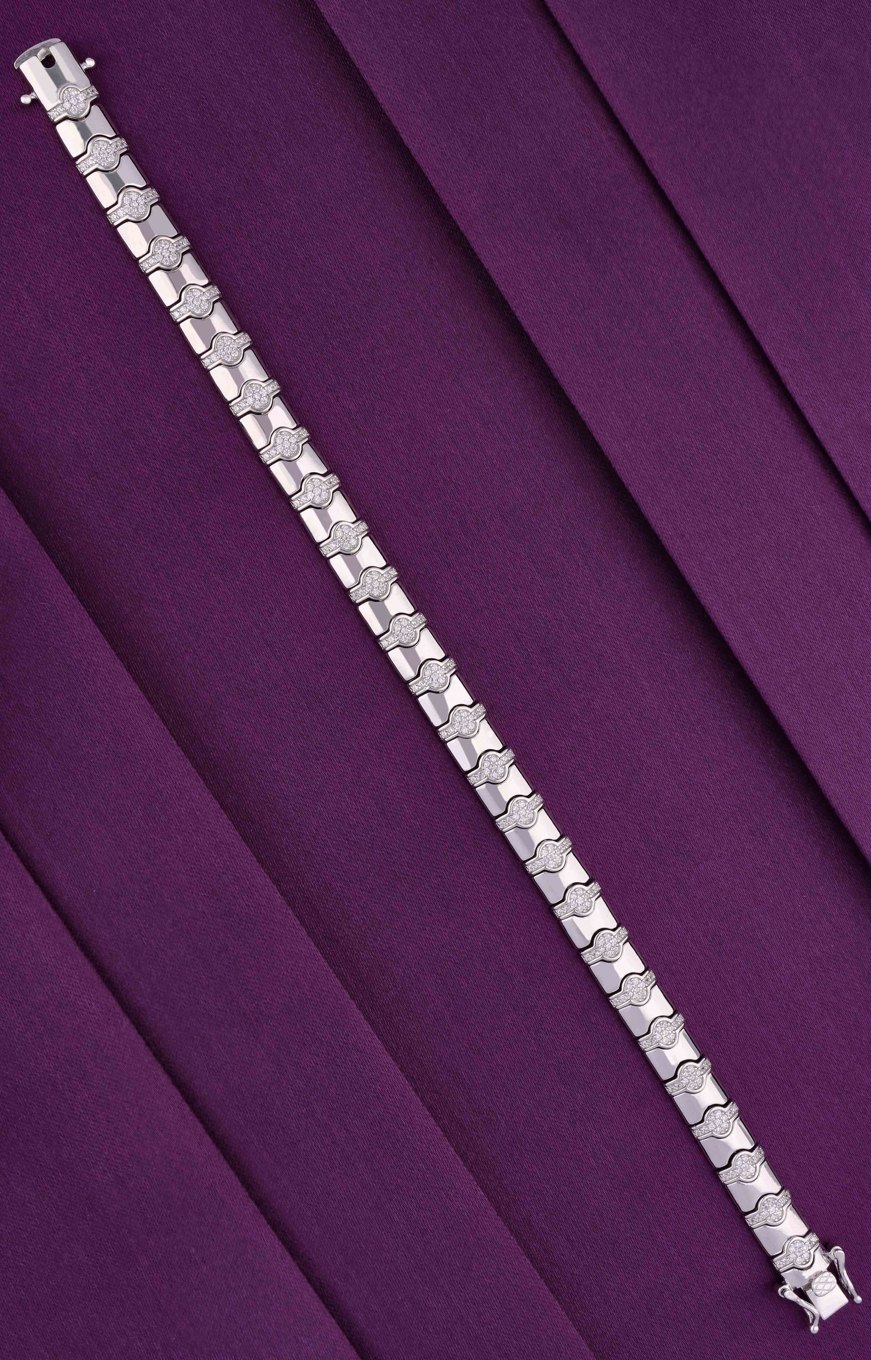 Men’s Stylish Silver Bracelet - Image 3