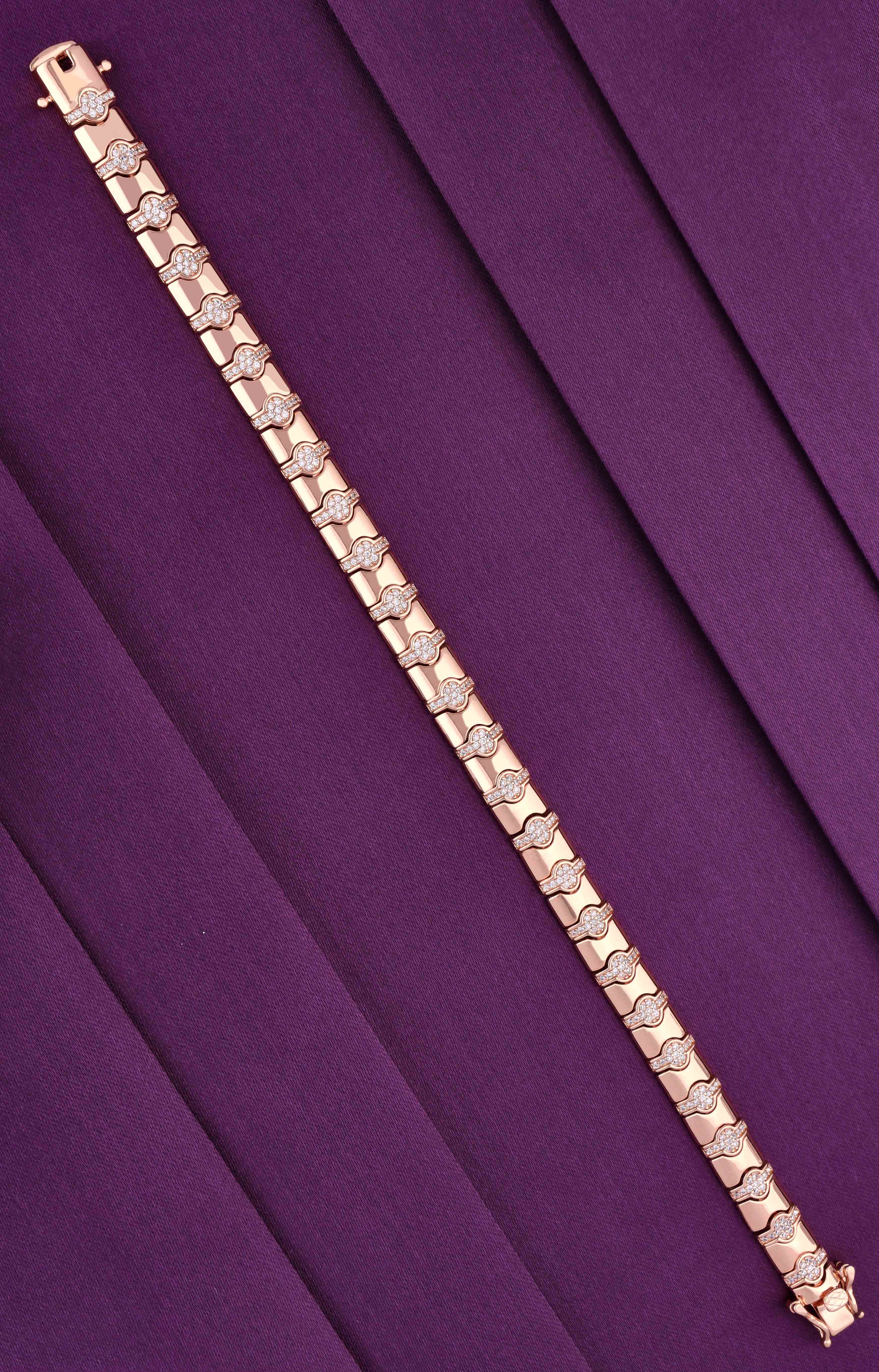 Men’s Stylish Silver Bracelet - Image 4