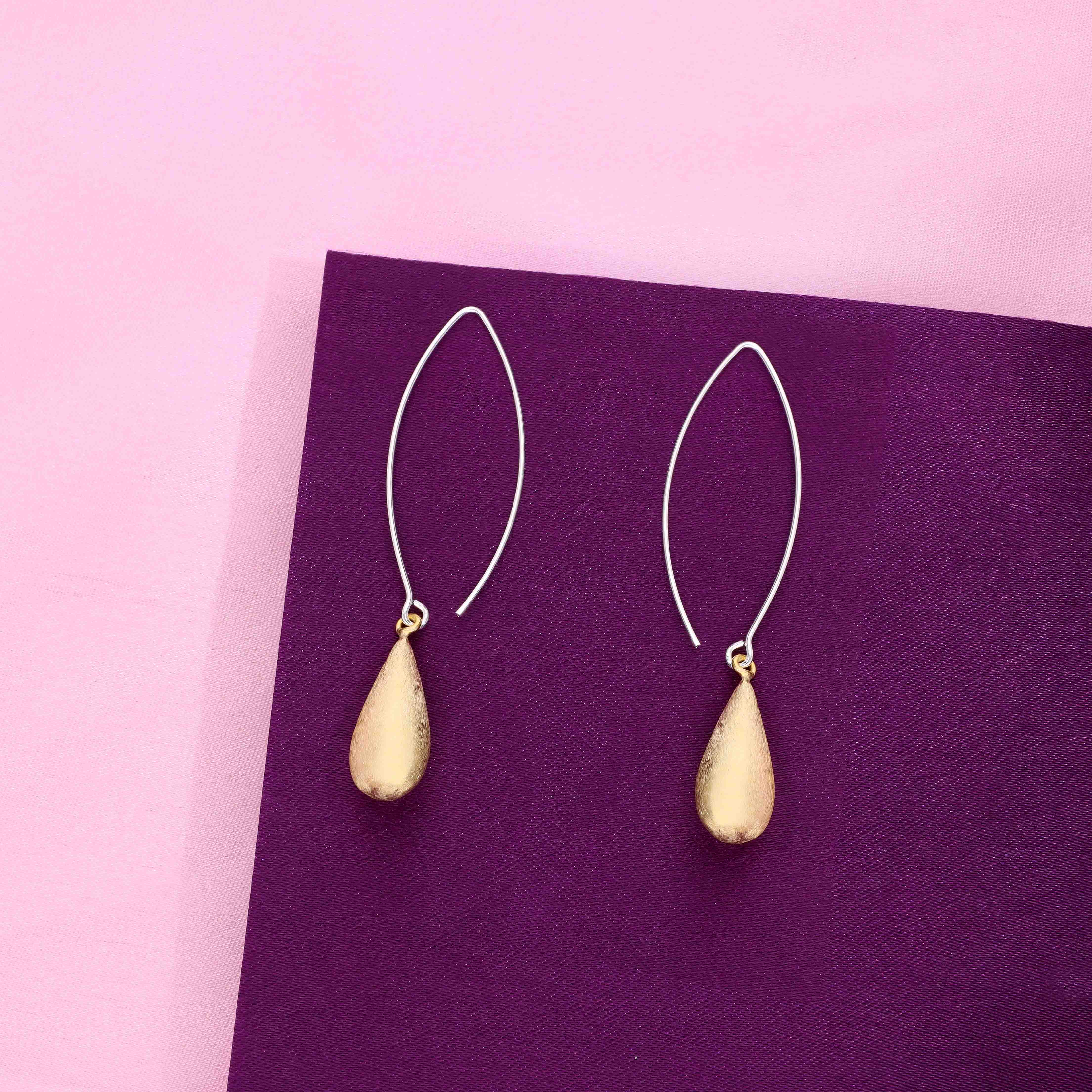 Sparkling Spheres Dangler Silver Earrings - Image 12