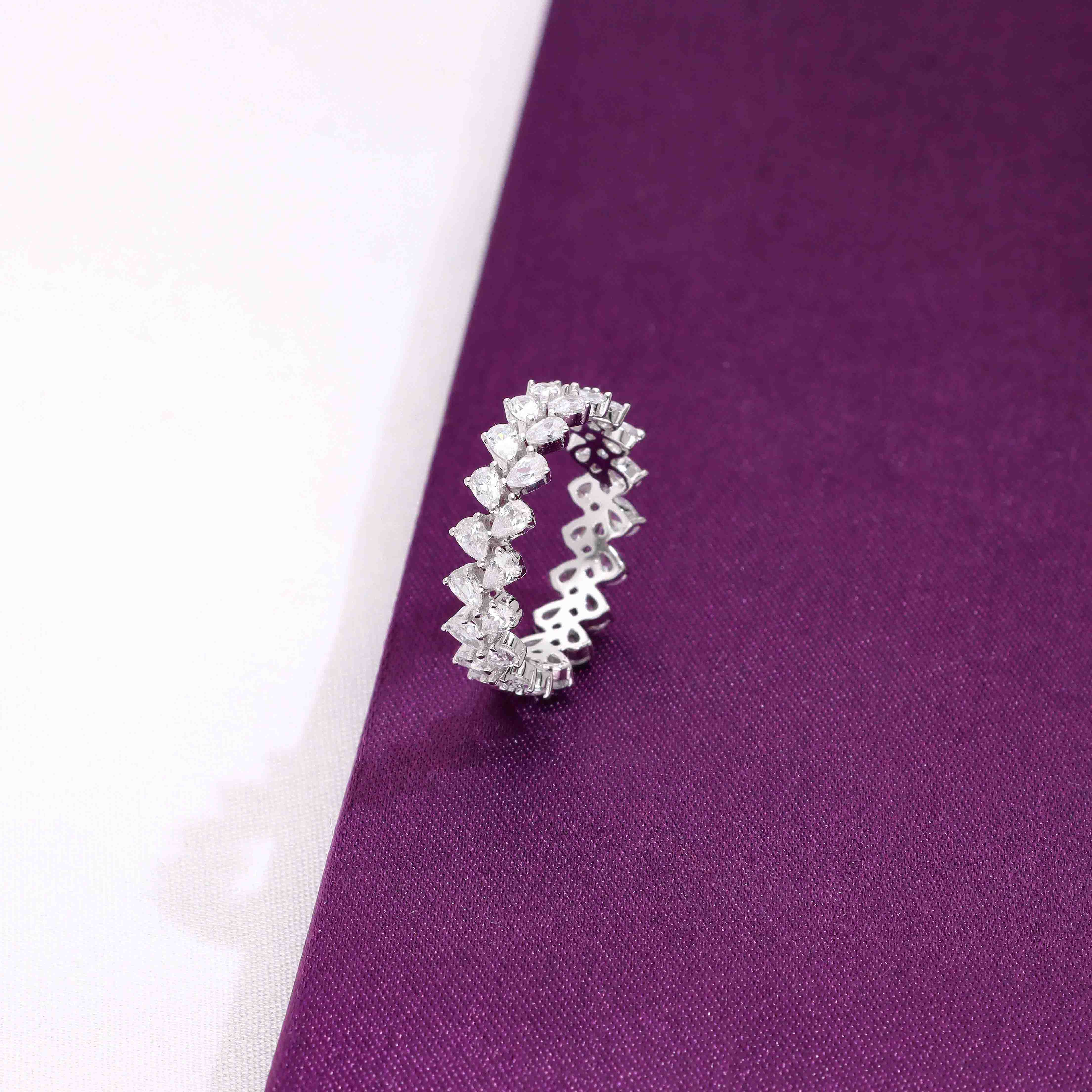 Teardrop Zircon Studded Band Silver Ring - Image 4