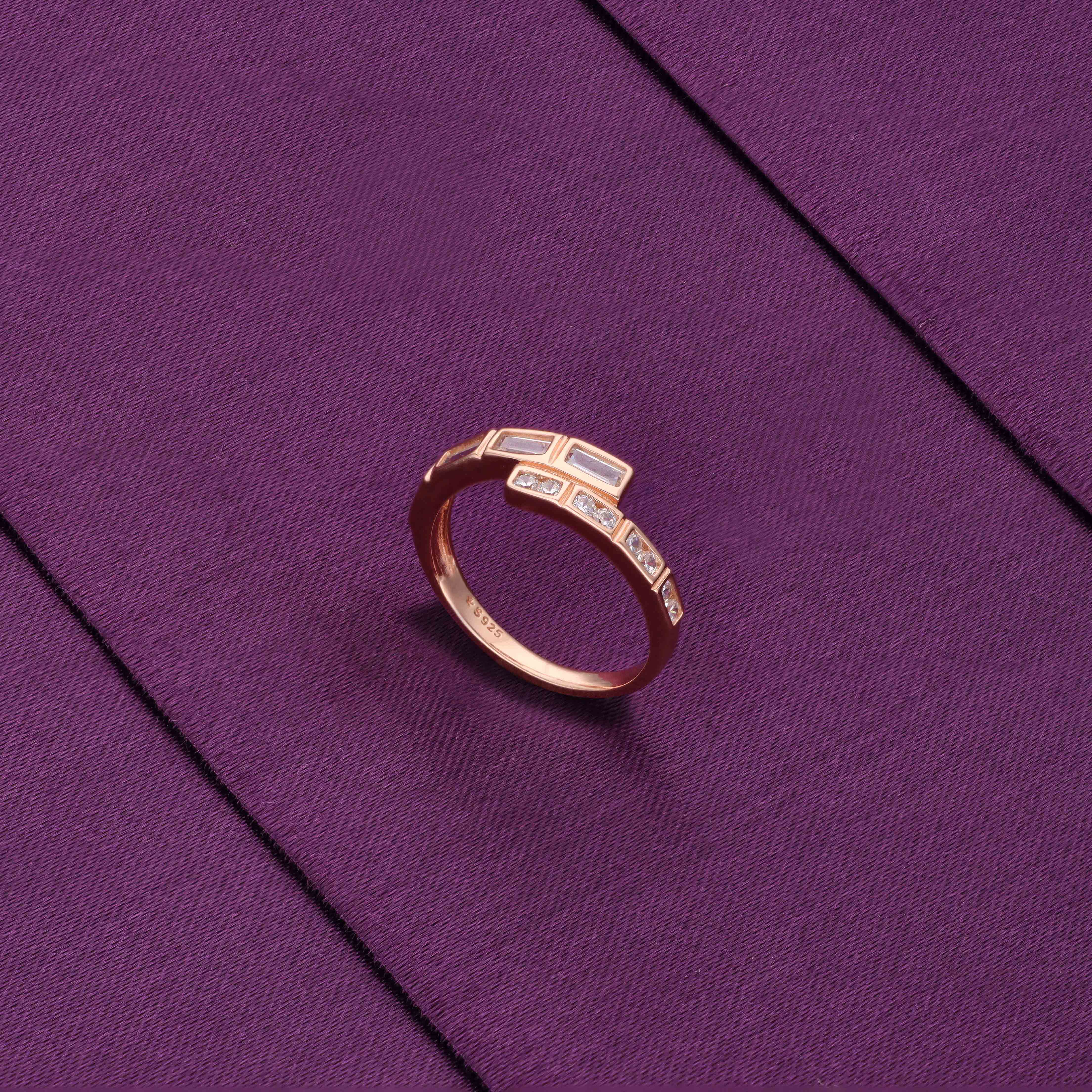 Bonded Baguette Twist Silver Minimal Ring - Image 4