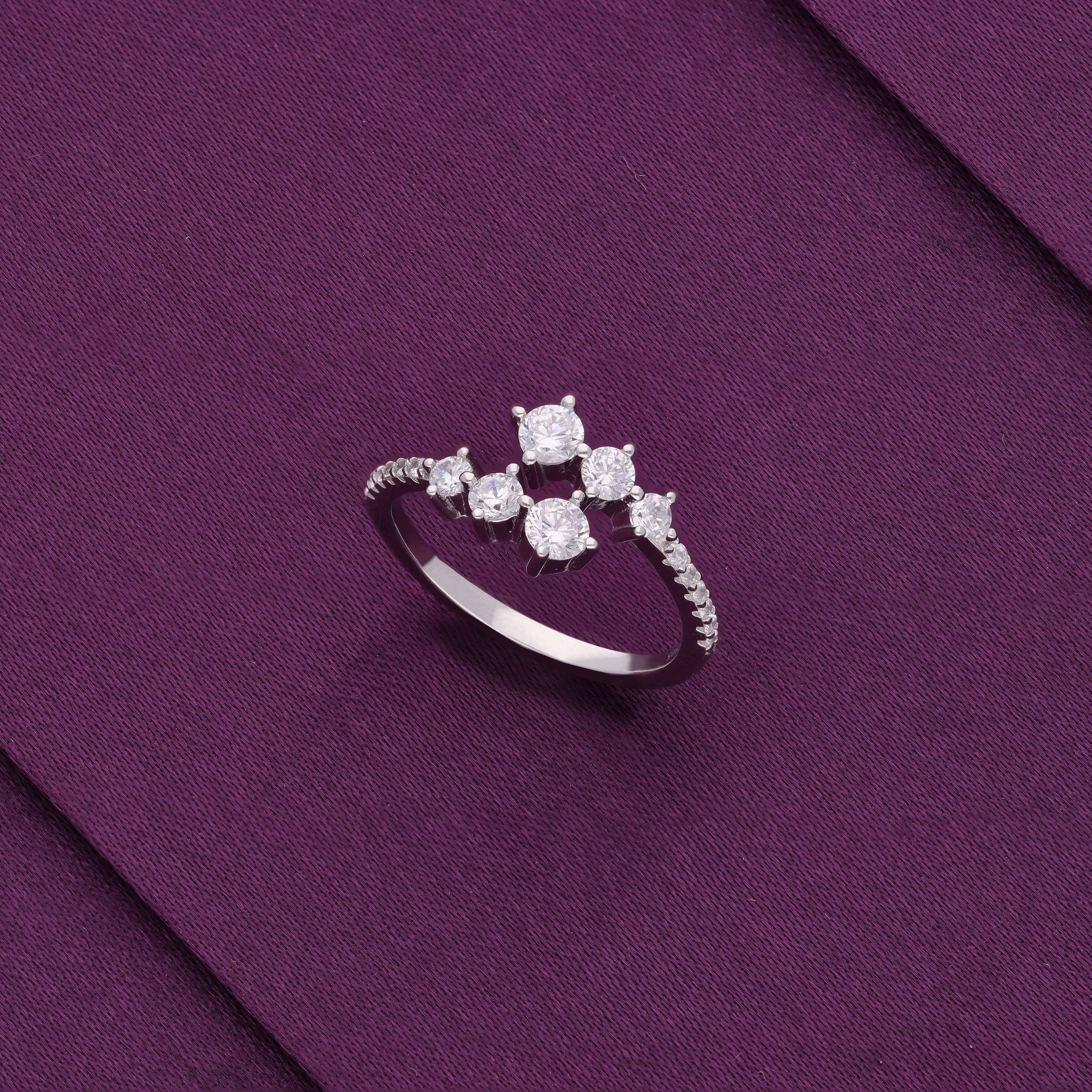 Sparkling Speckles Silver Minimal Ring - Image 3
