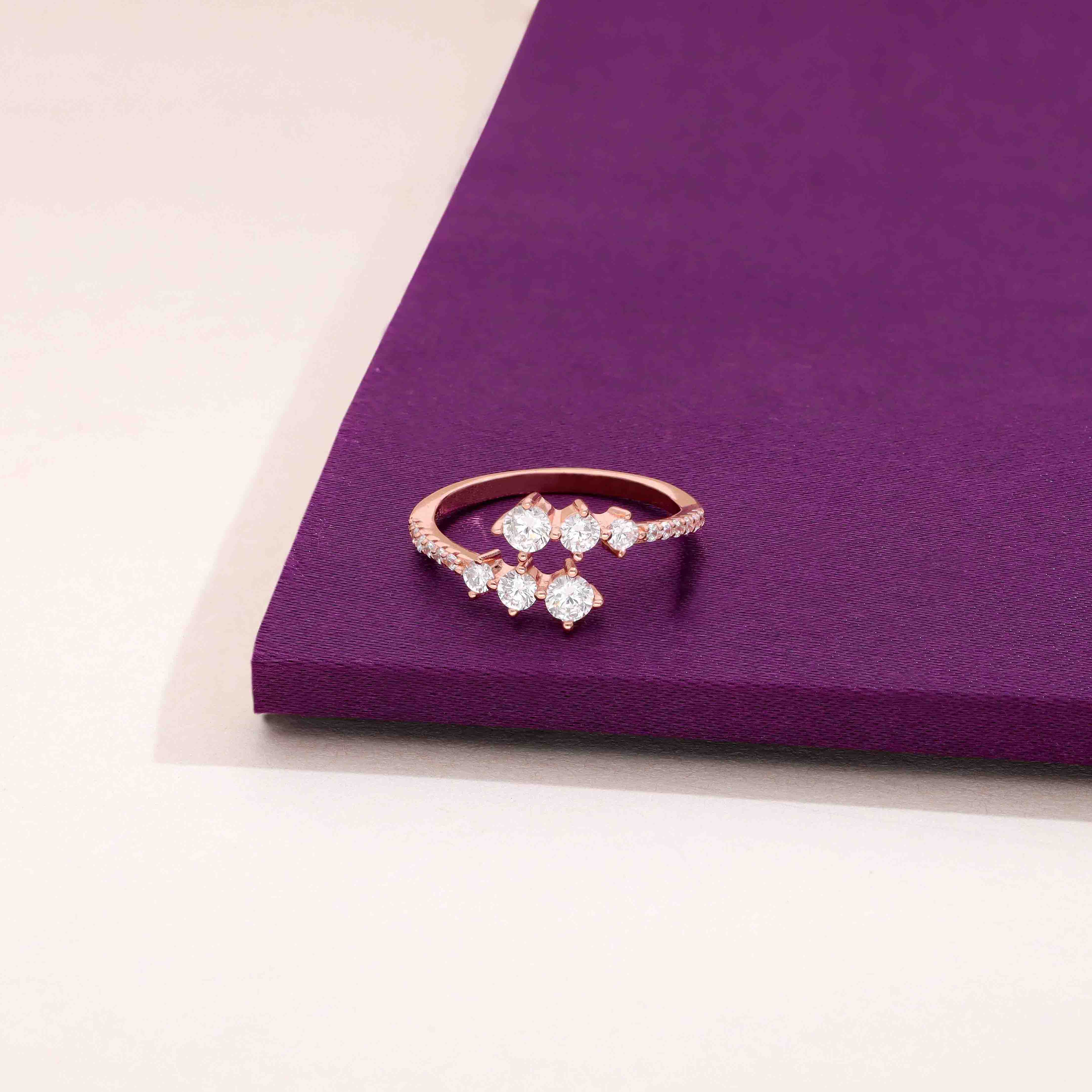 Sparkling Speckles Silver Minimal Ring - Image 8