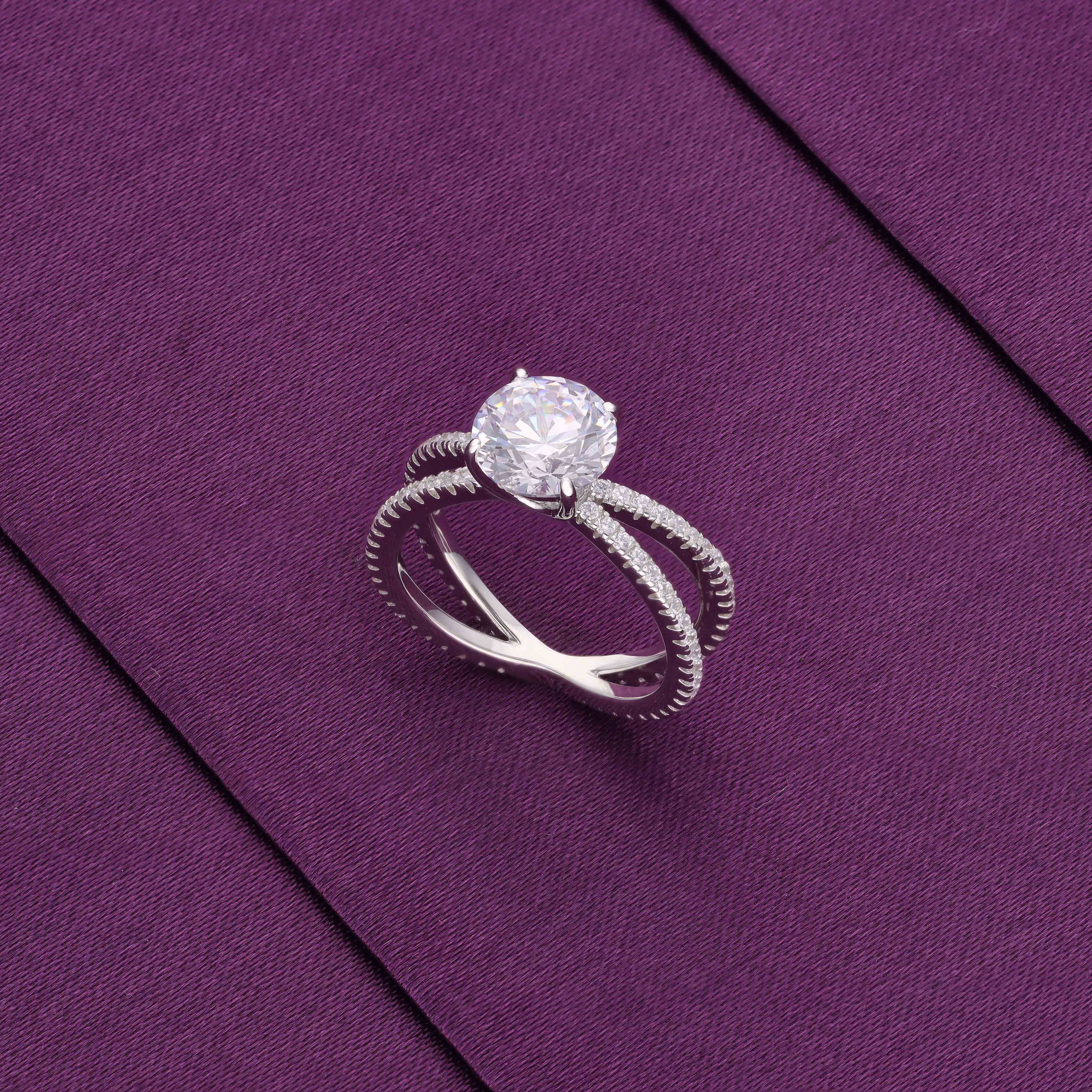 Swivelling Solitaire Statement Silver Ring - Image 3