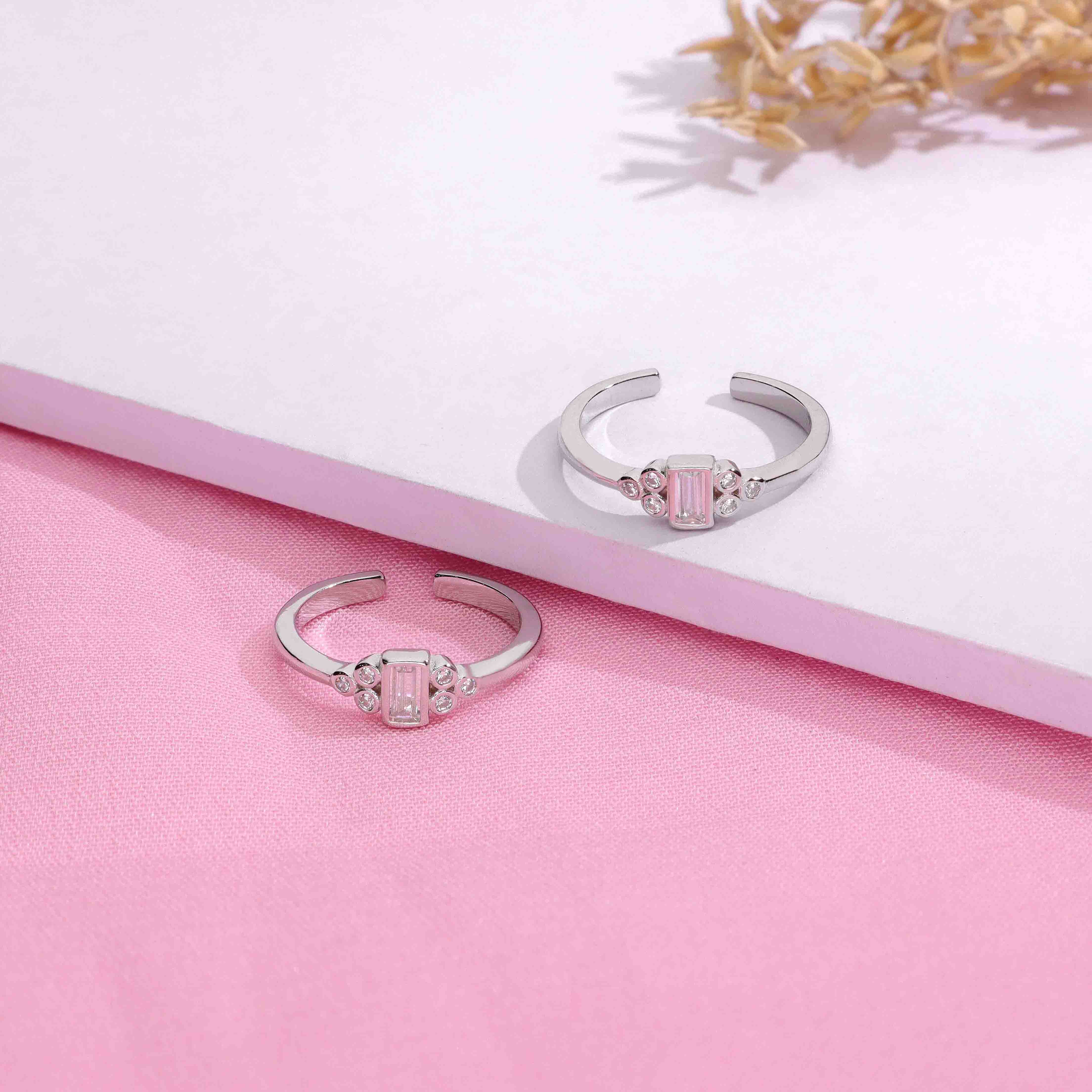 Sterling Silver Baguette Toe Rings - Image 6