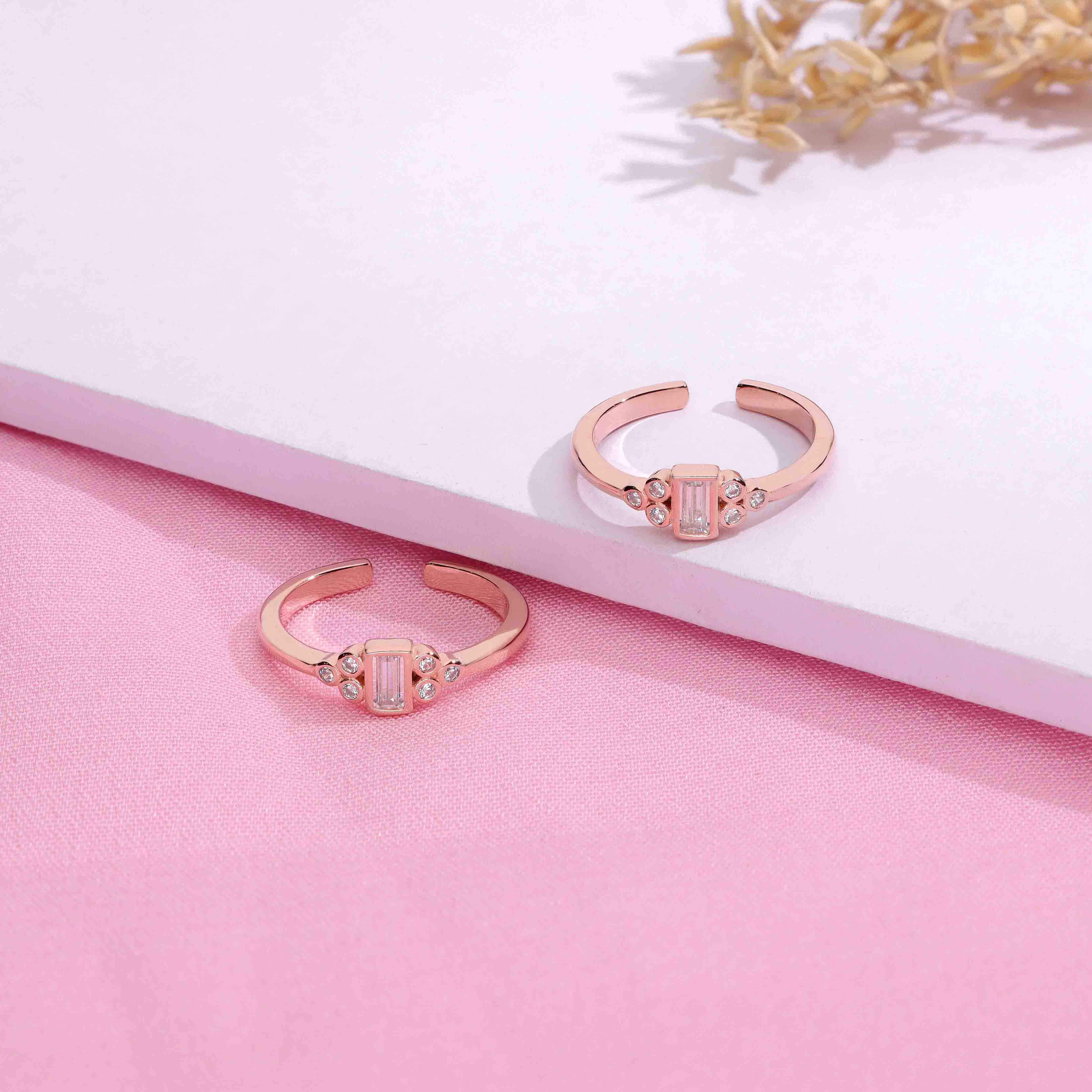 Sterling Silver Baguette Toe Rings - Image 7