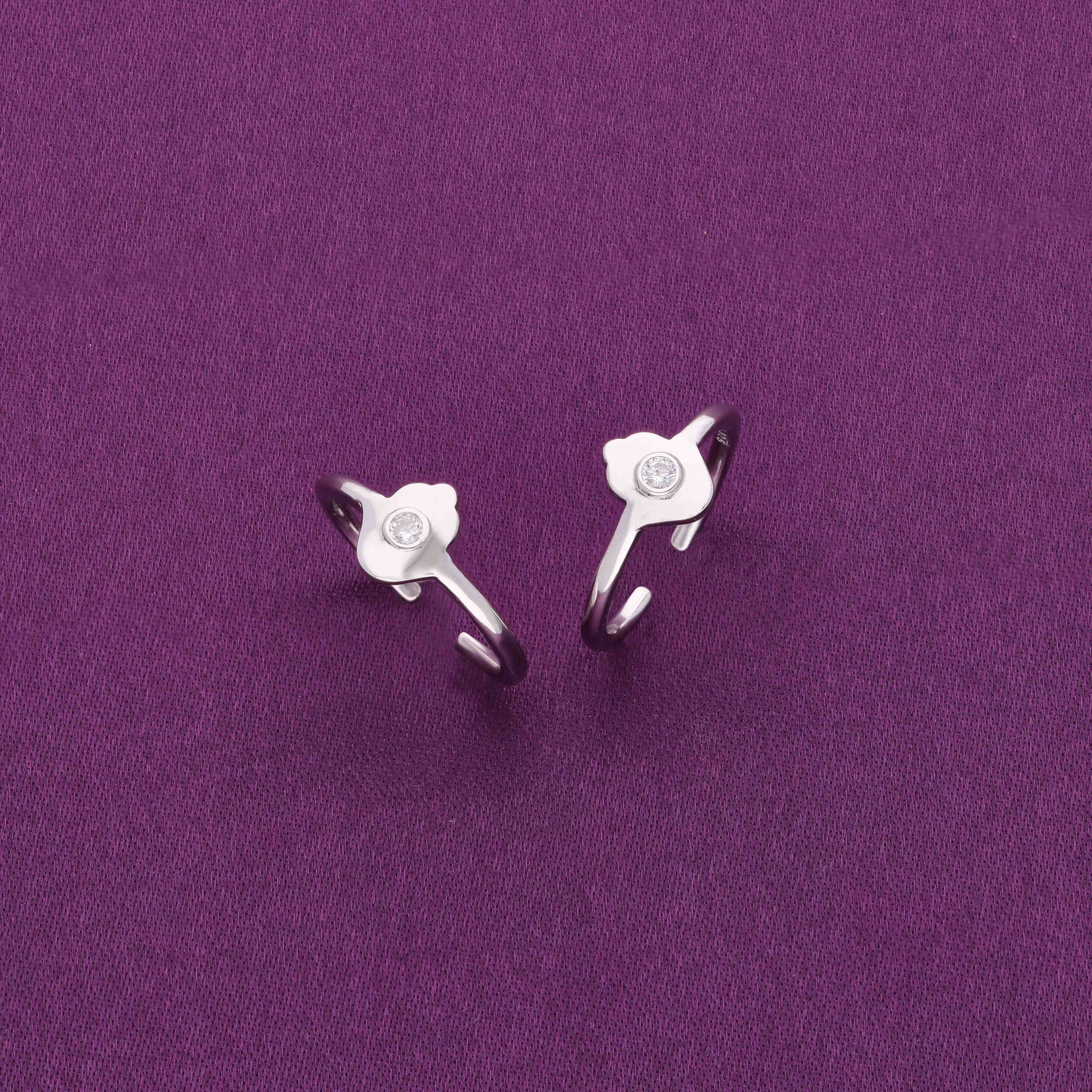 Sterling Silver Solitaire Causal Toe Ring - Image 3